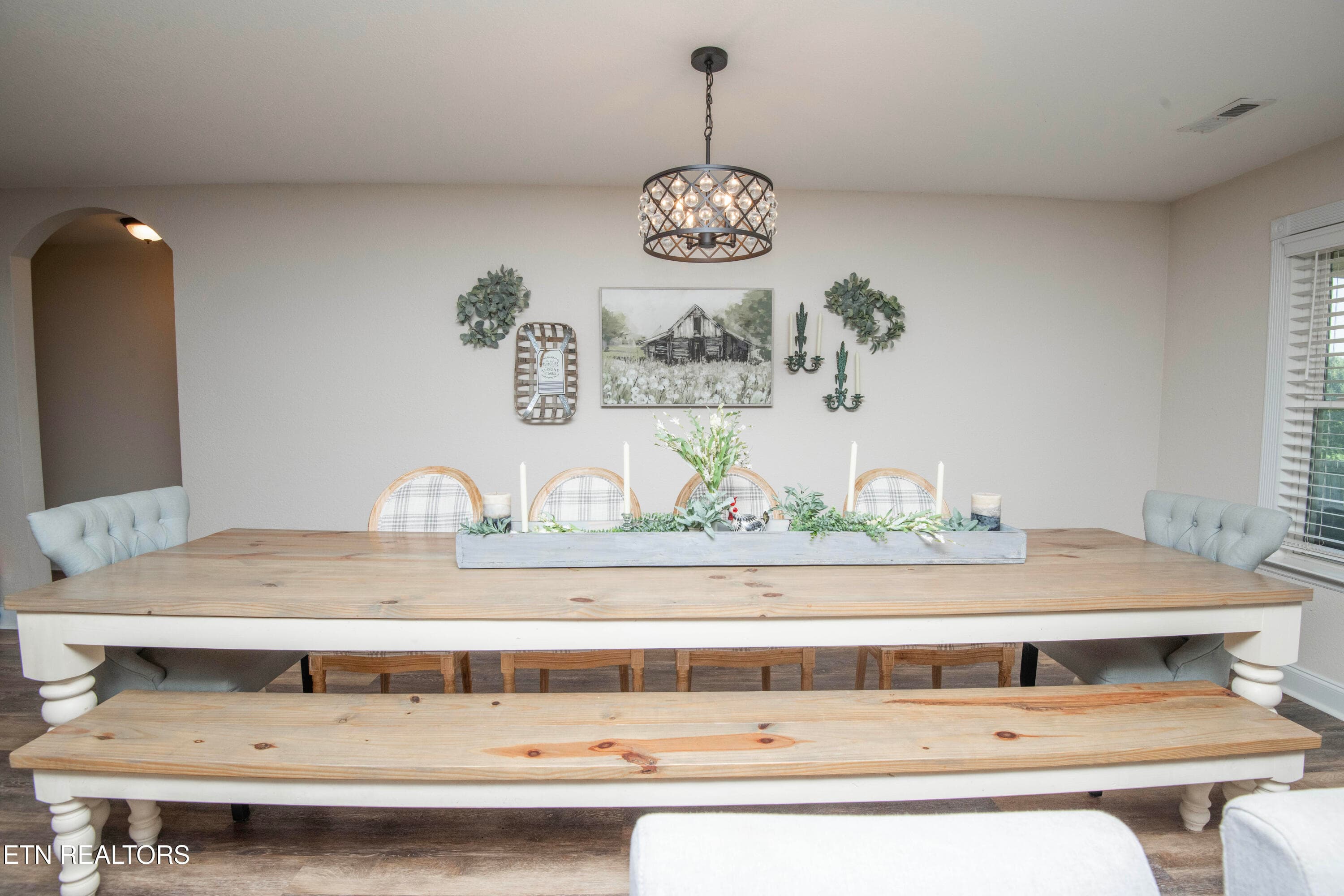 dining 1 - 1125 Walker Rd, Maryville, TN 37801