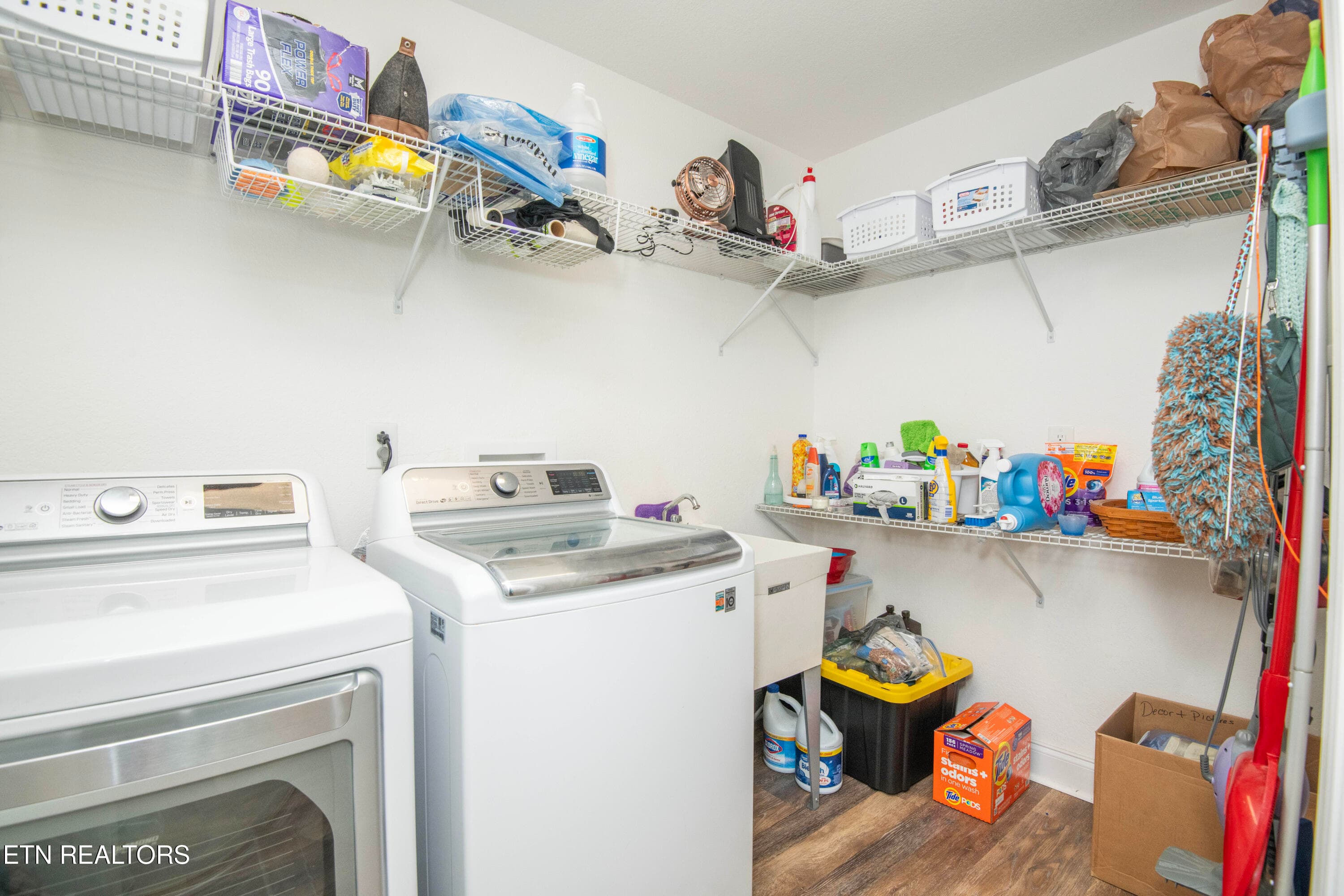 lkaundry - 1125 Walker Rd, Maryville, TN 37801