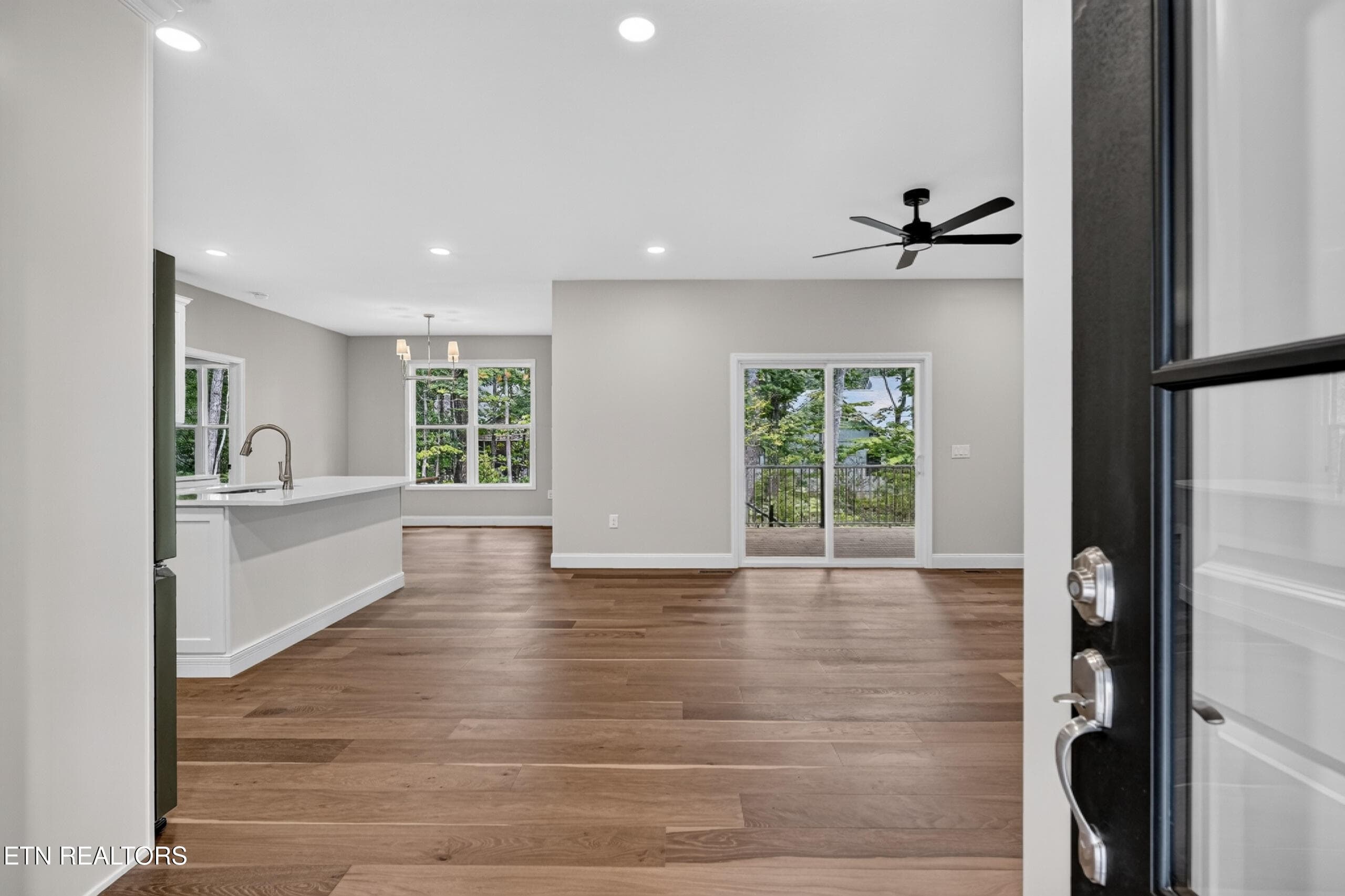 Foyer - 104 Liverpool Circle, Crossville, TN 38558