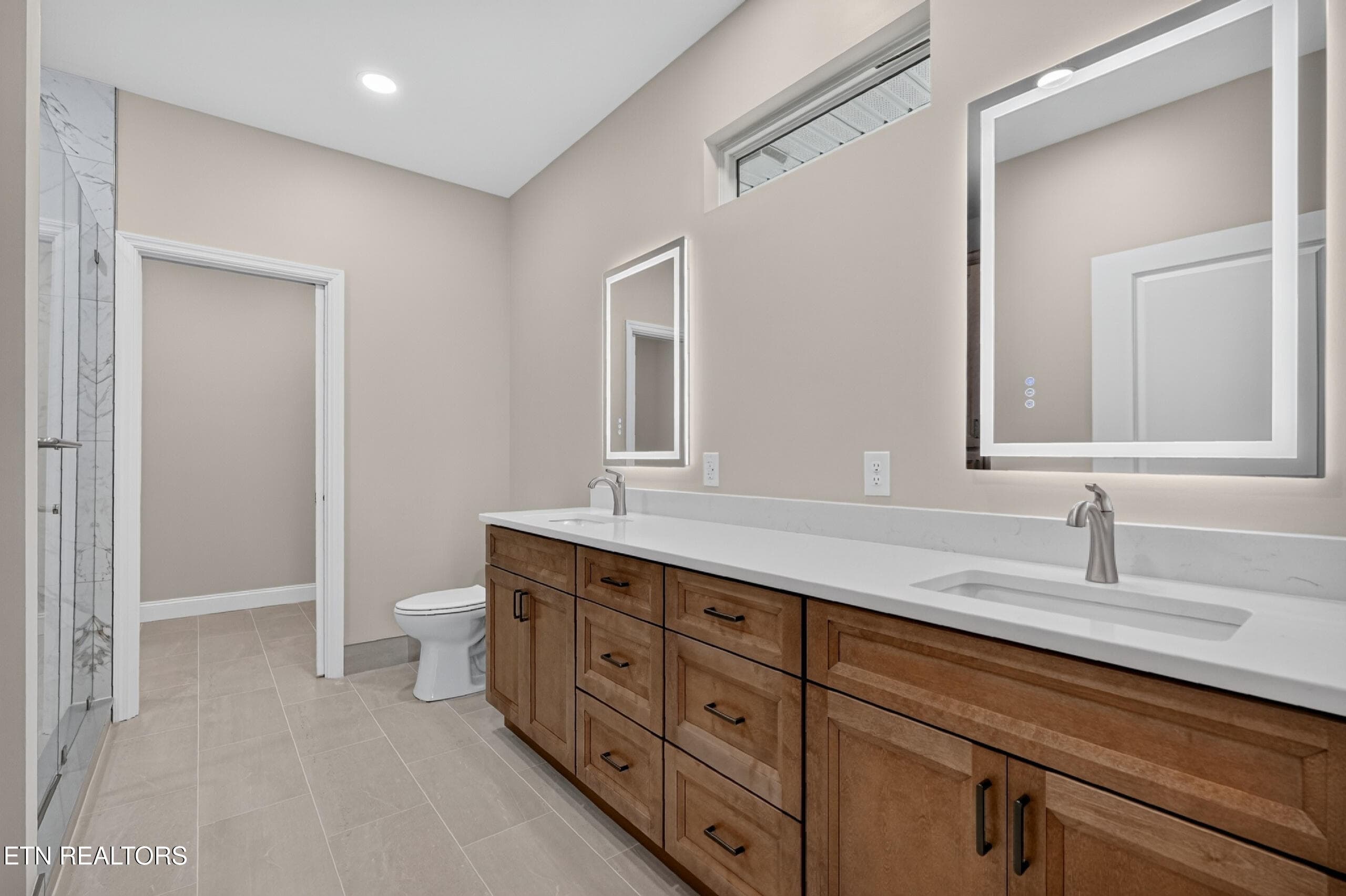Main Bath - 104 Liverpool Circle, Crossville, TN 38558
