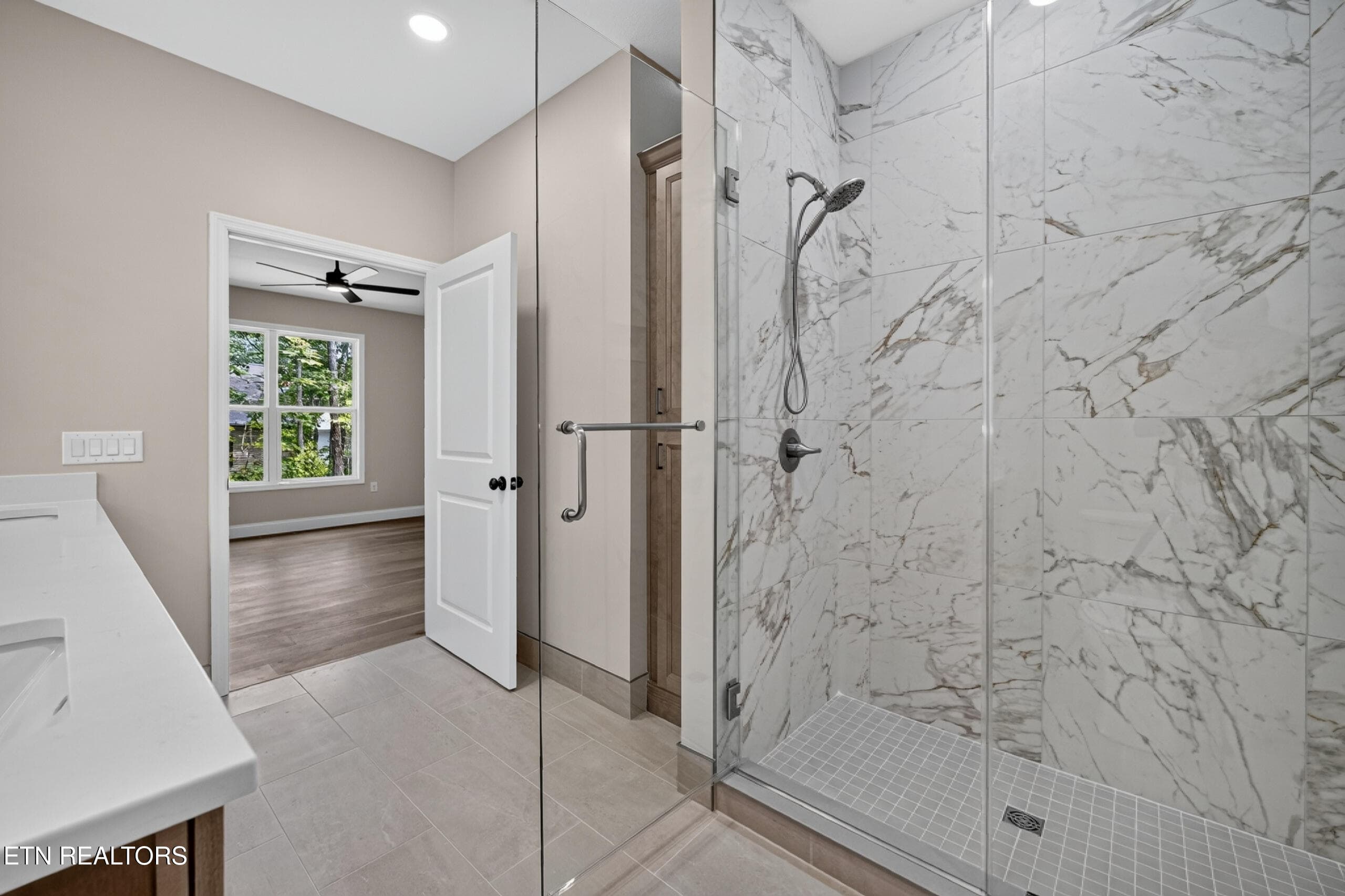 Main Bath - 104 Liverpool Circle, Crossville, TN 38558