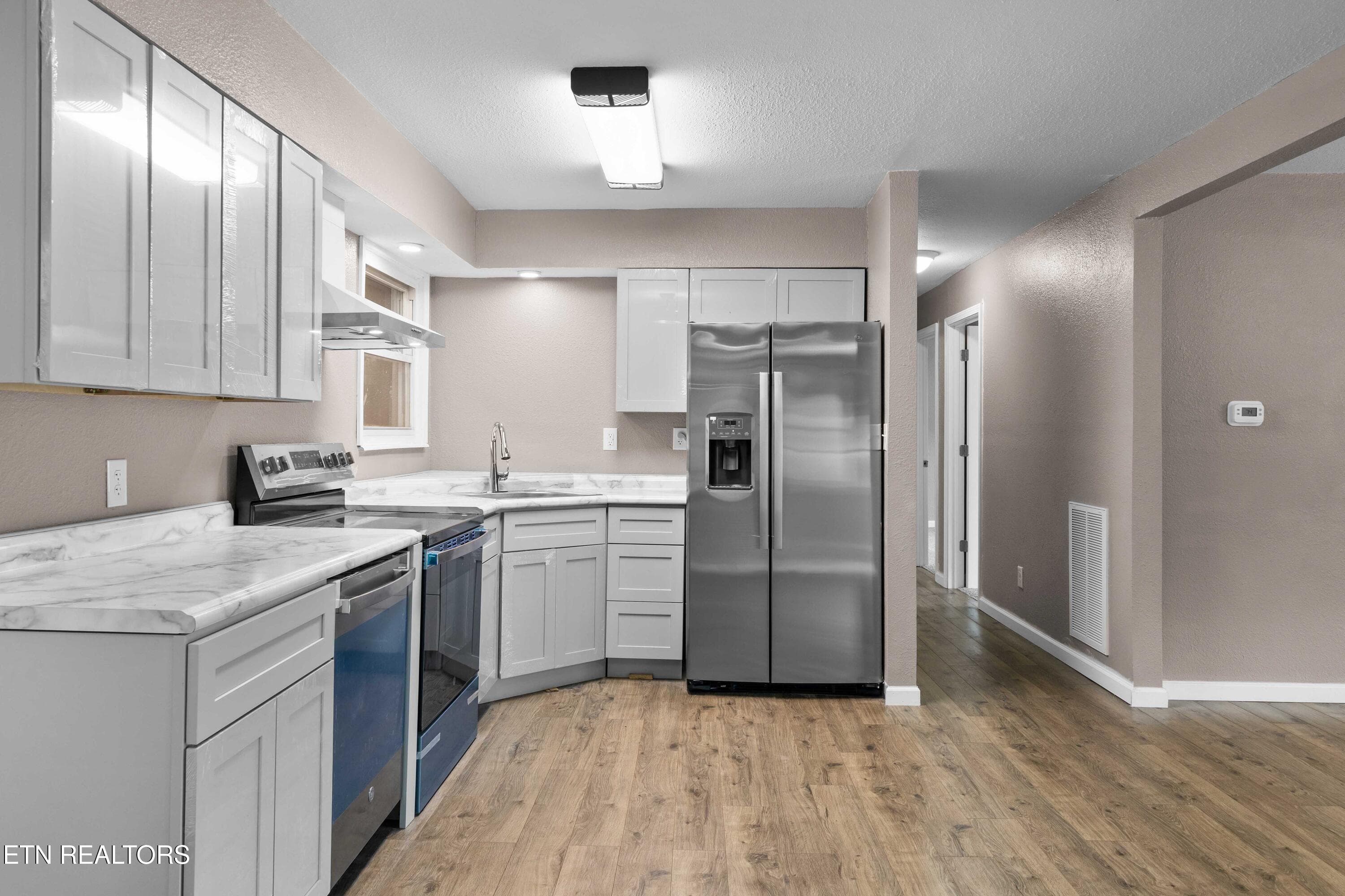 030A1783 - 232 E Robbins St, Jellico, TN 37762