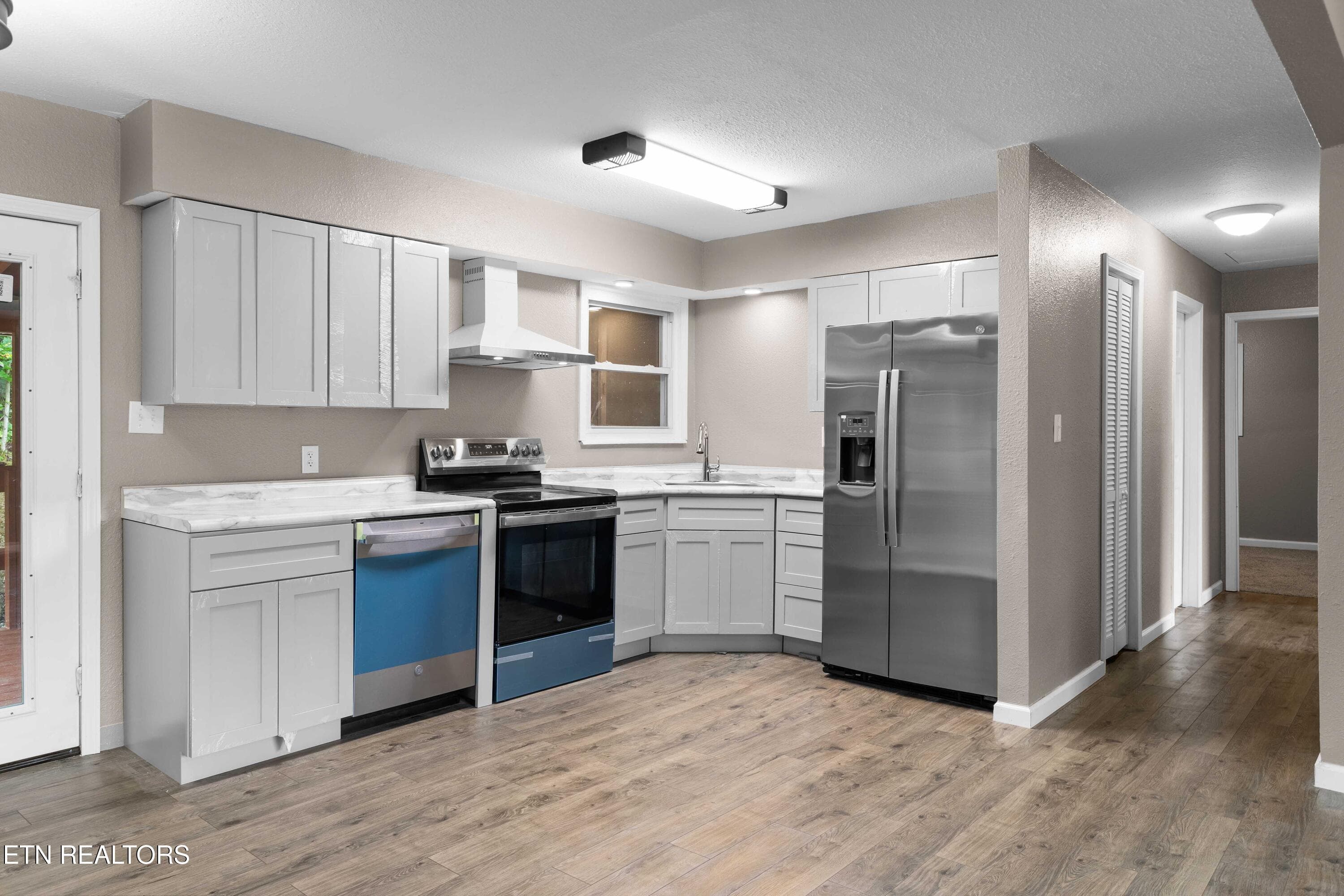 030A1775 - 232 E Robbins St, Jellico, TN 37762