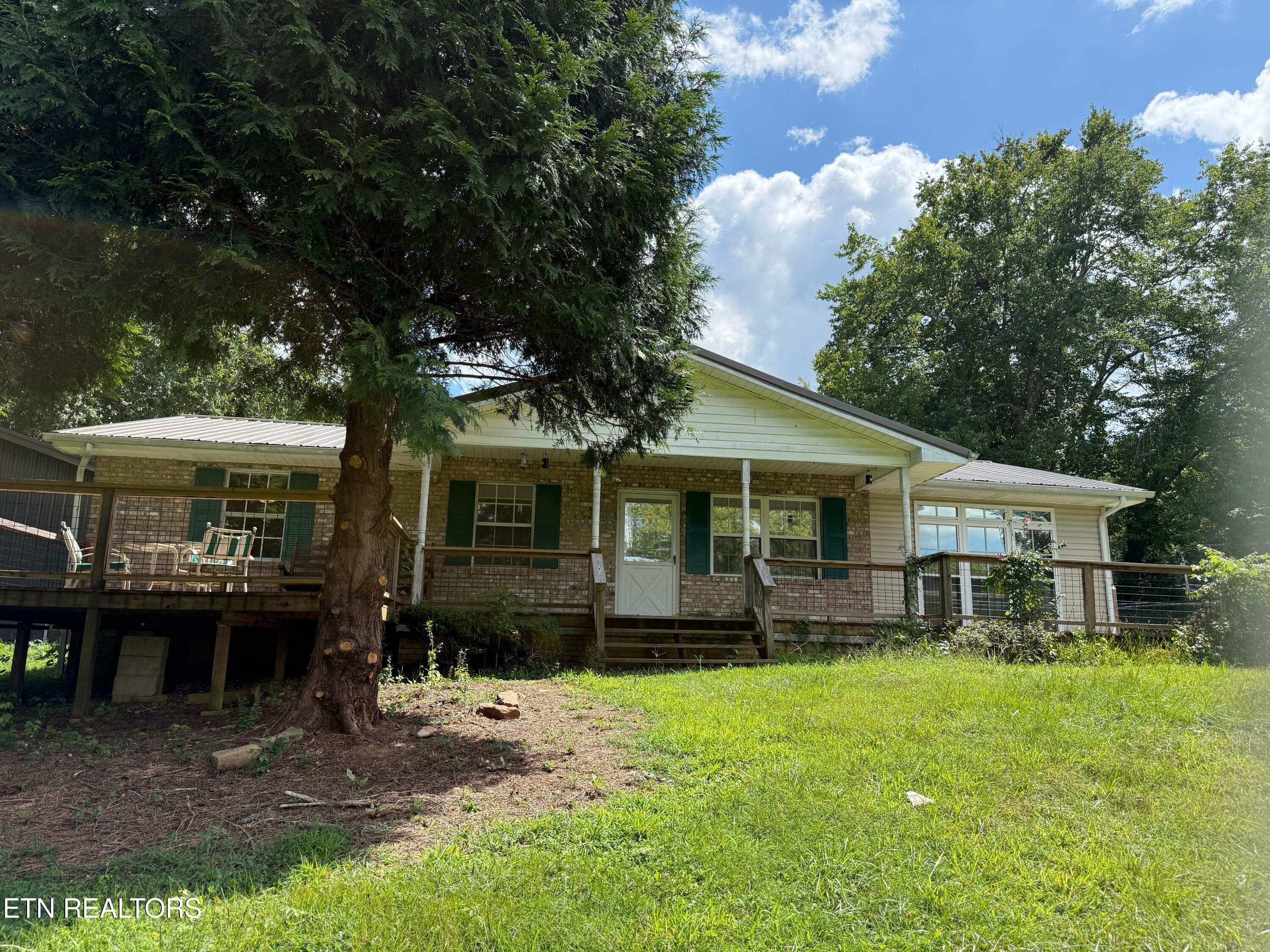 IMG_6914 - 175 Hill Top St, Huntsville, TN 37756