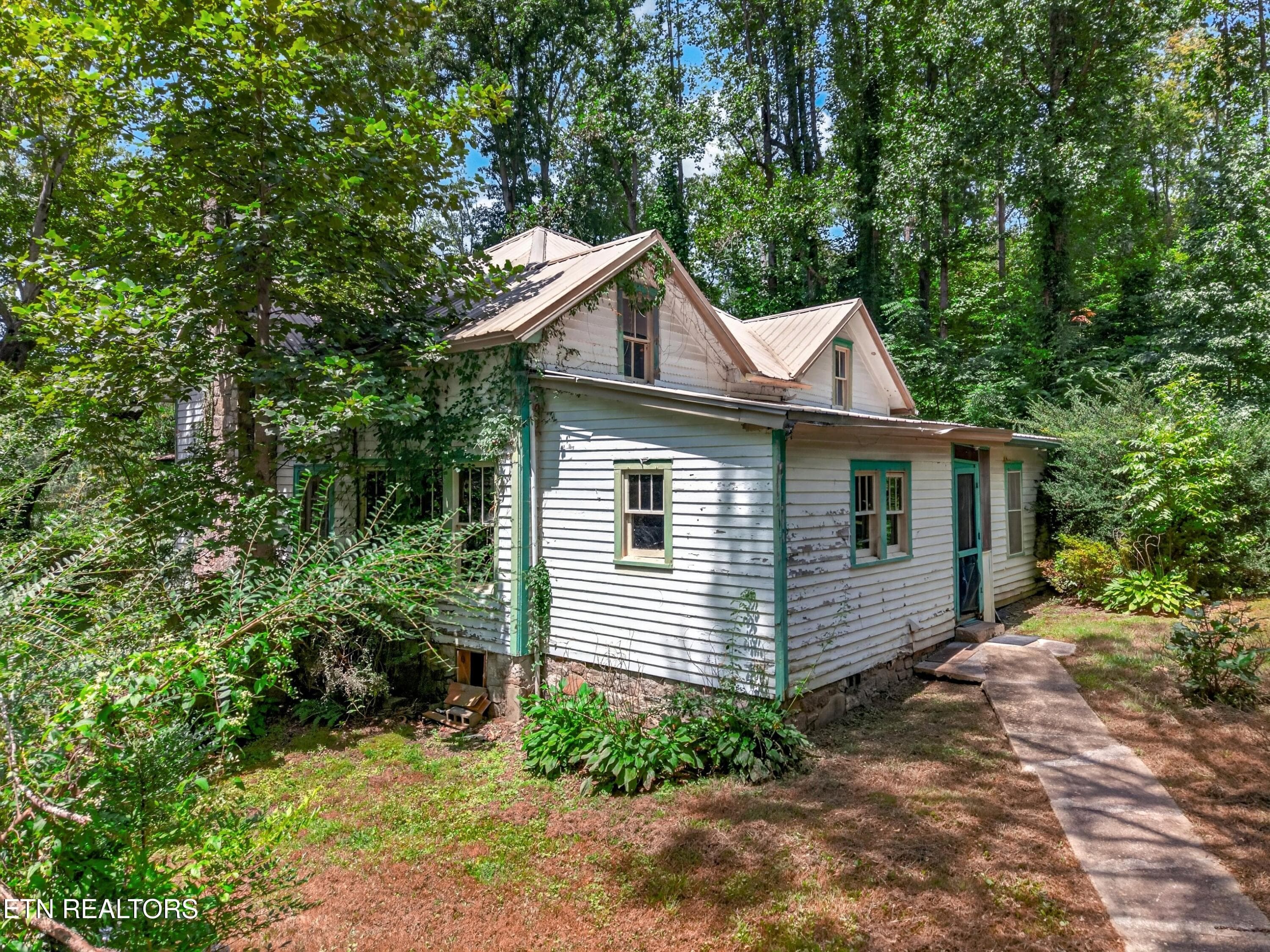 002-264BeechBranchRoad-Gatlinburg-TN-377 - 264 Beech Branch Rd, Gatlinburg, TN 37738, Gatlinburg