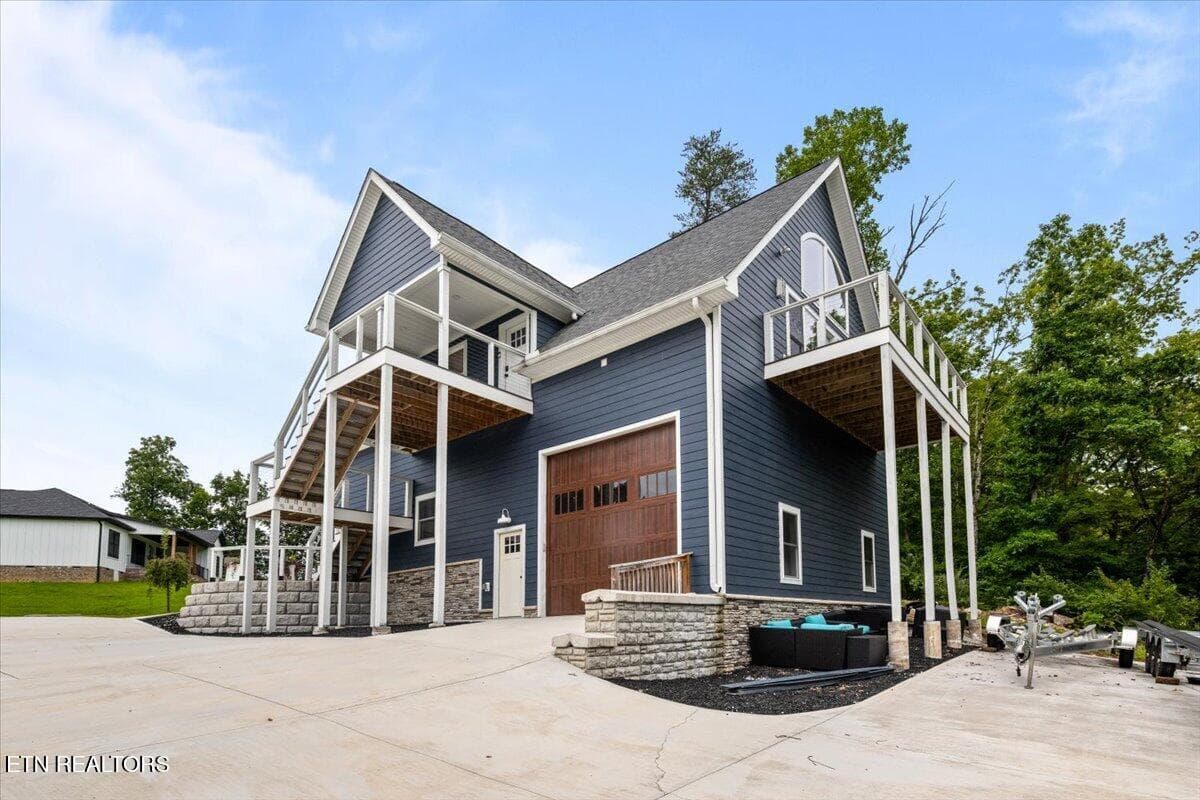 114 Bluff Trace Trace, Jacksboro, TN 37757