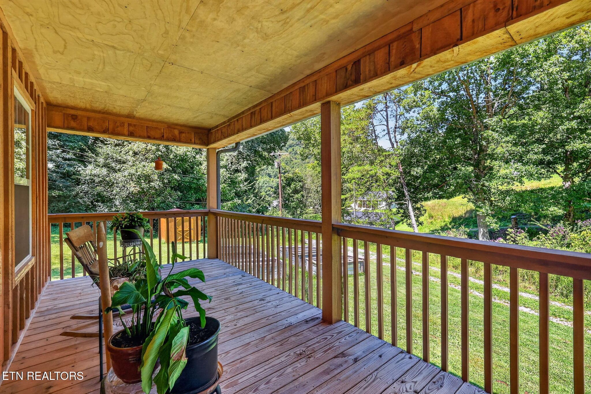20-web-or-mls-3F1A1092 - 136 Little Ridge Way, Washburn, TN 37888, Washburn