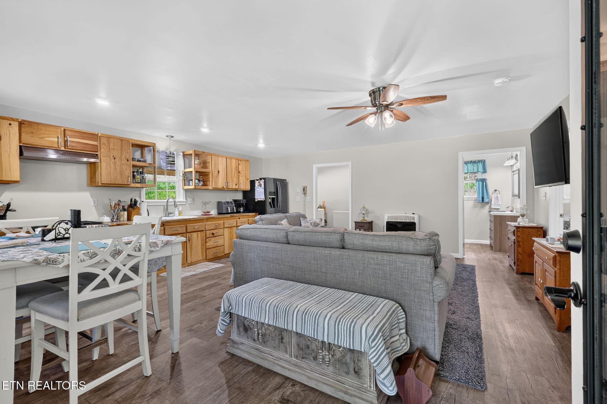 24-web-or-mls-3F1A1078 - 136 Little Ridge Way, Washburn, TN 37888, Washburn
