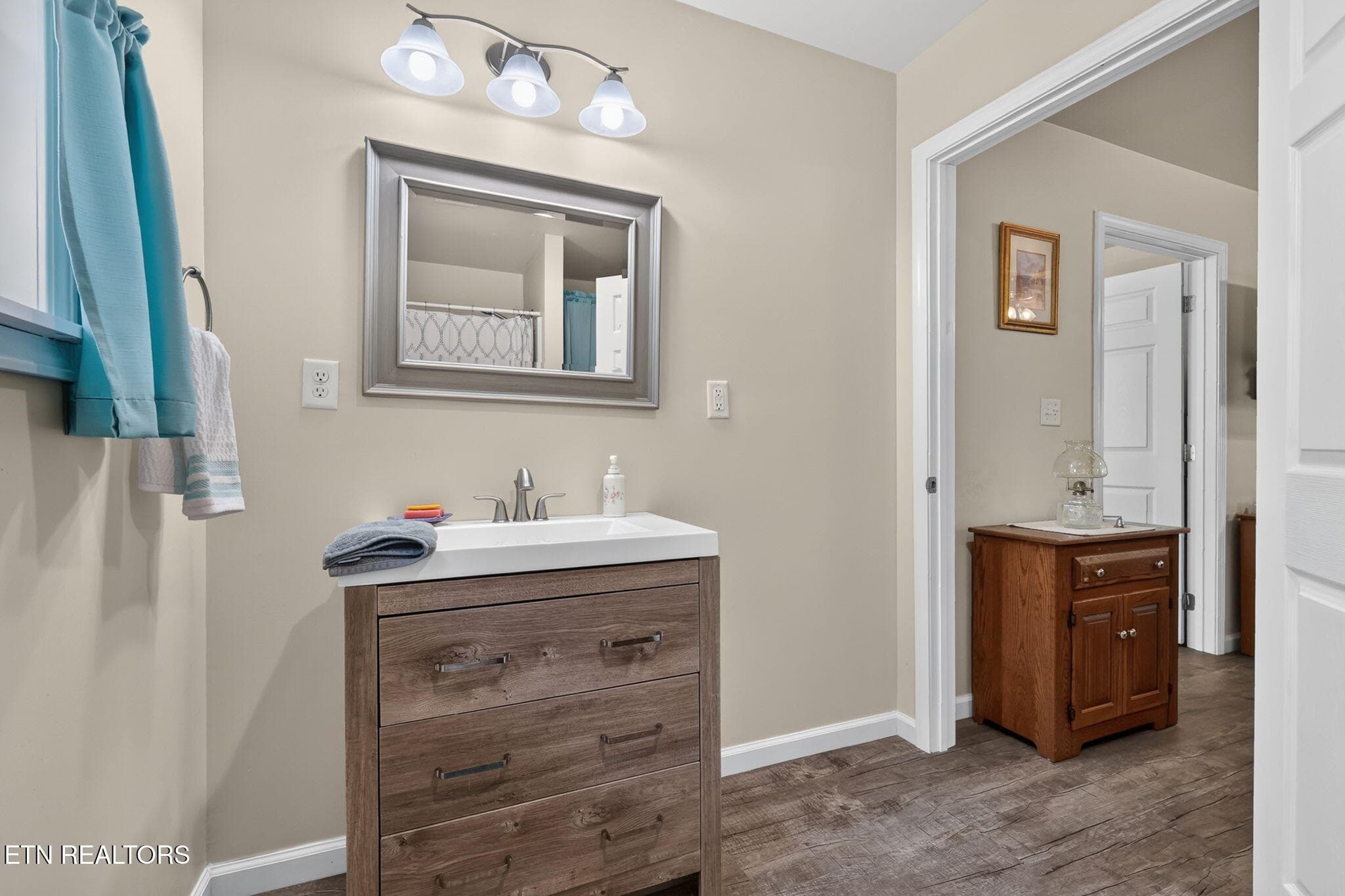 43-web-or-mls-3F1A1069 - 136 Little Ridge Way, Washburn, TN 37888, Washburn