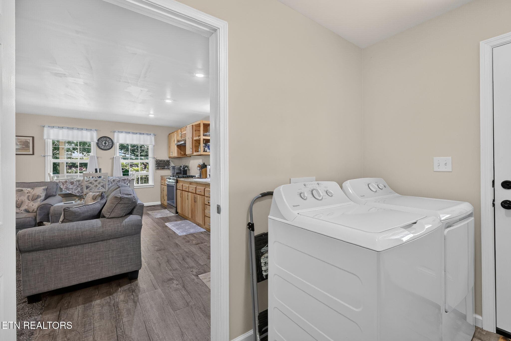 47-web-or-mls-3F1A1074 - 136 Little Ridge Way, Washburn, TN 37888, Washburn