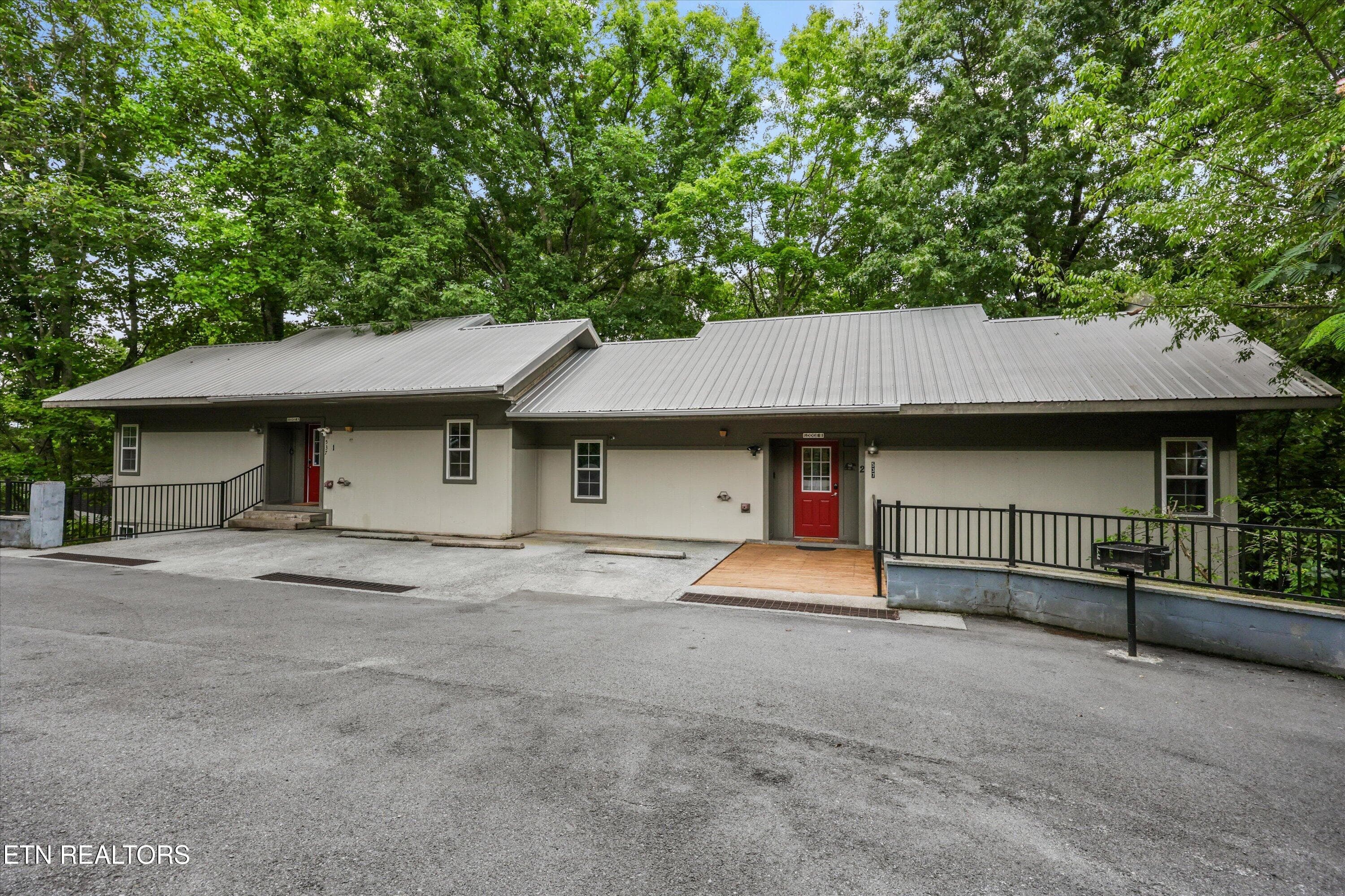 537 Johnson Lane 2, Gatlinburg, TN 37738