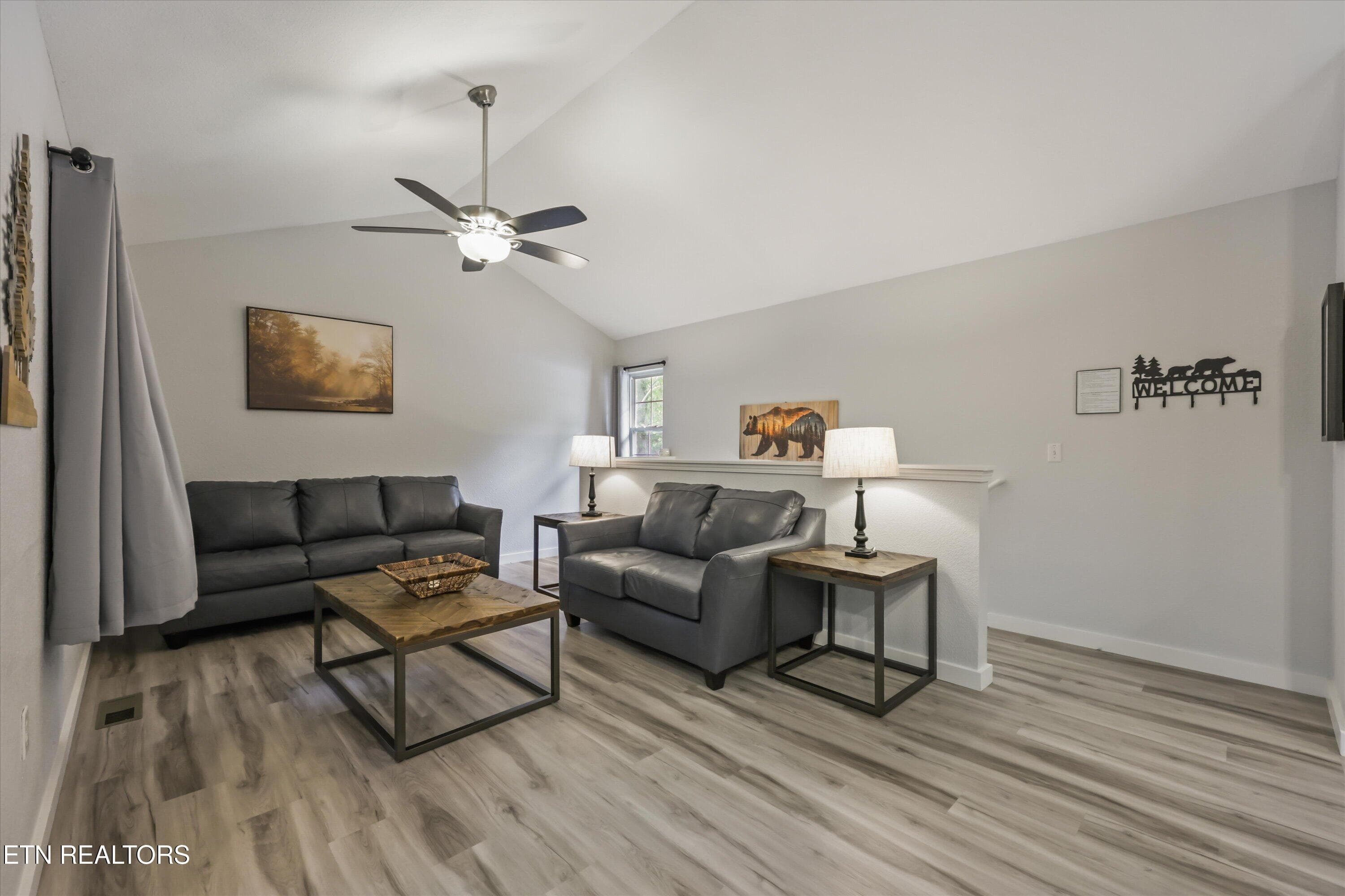 07-537 Johnson Ln unit 2 02 - 537 Johnson Lane 2, Gatlinburg, TN 37738, Gatlinburg