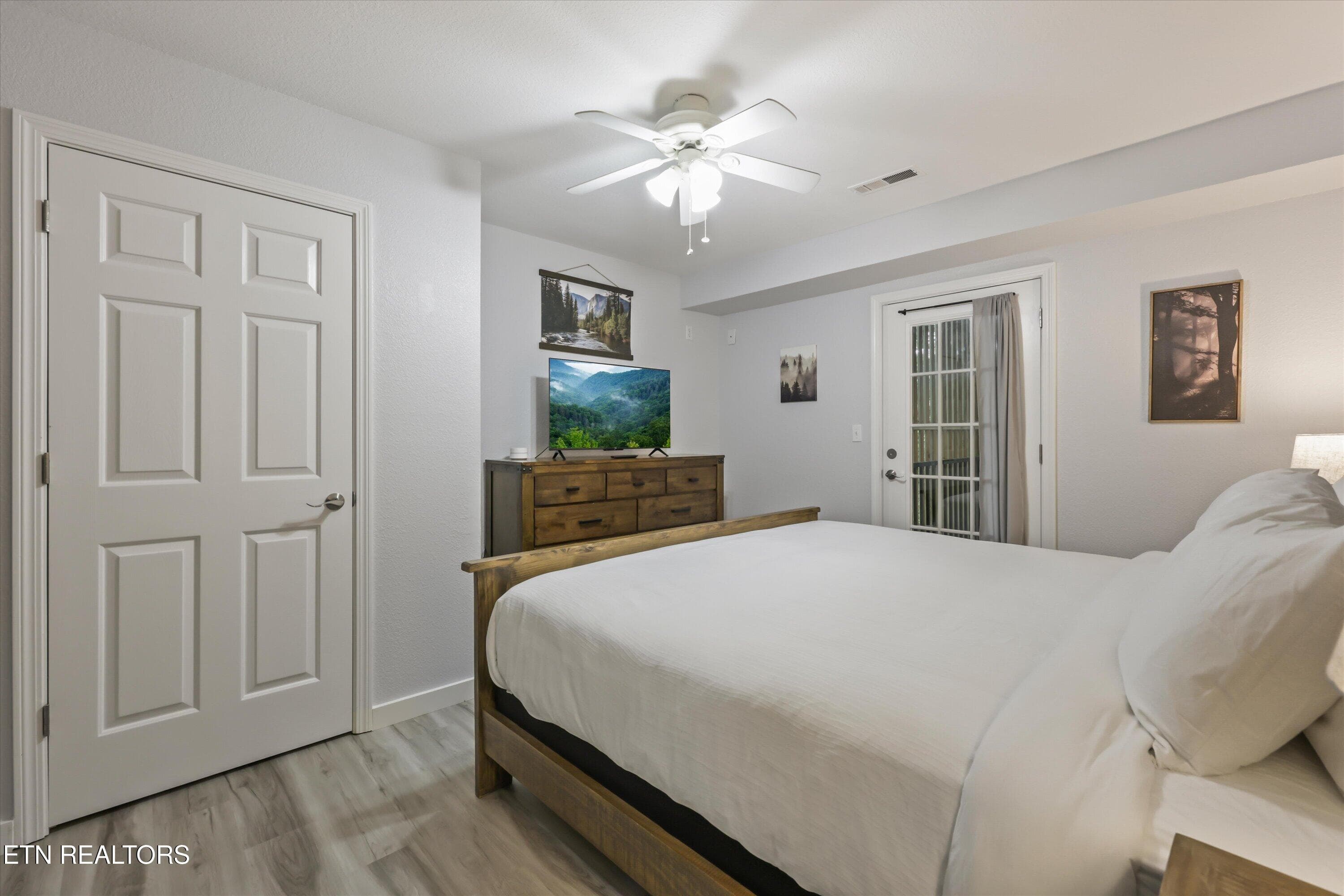 22-537 Johnson Ln unit 2 17 - 537 Johnson Lane 2, Gatlinburg, TN 37738, Gatlinburg