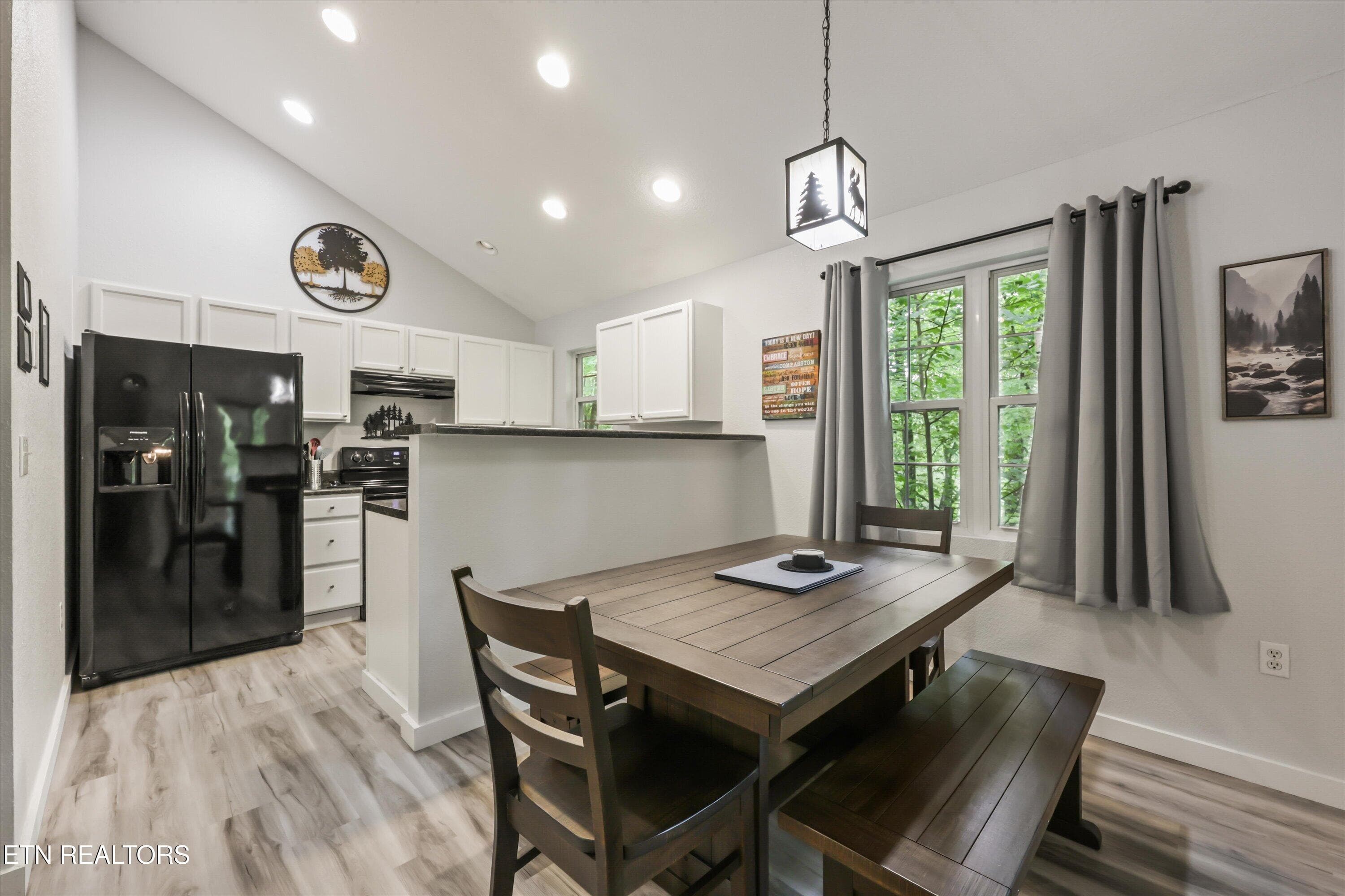 09-537 Johnson Ln unit 2 04 - 541 Johnson Lane 1, Gatlinburg, TN 37738, Gatlinburg
