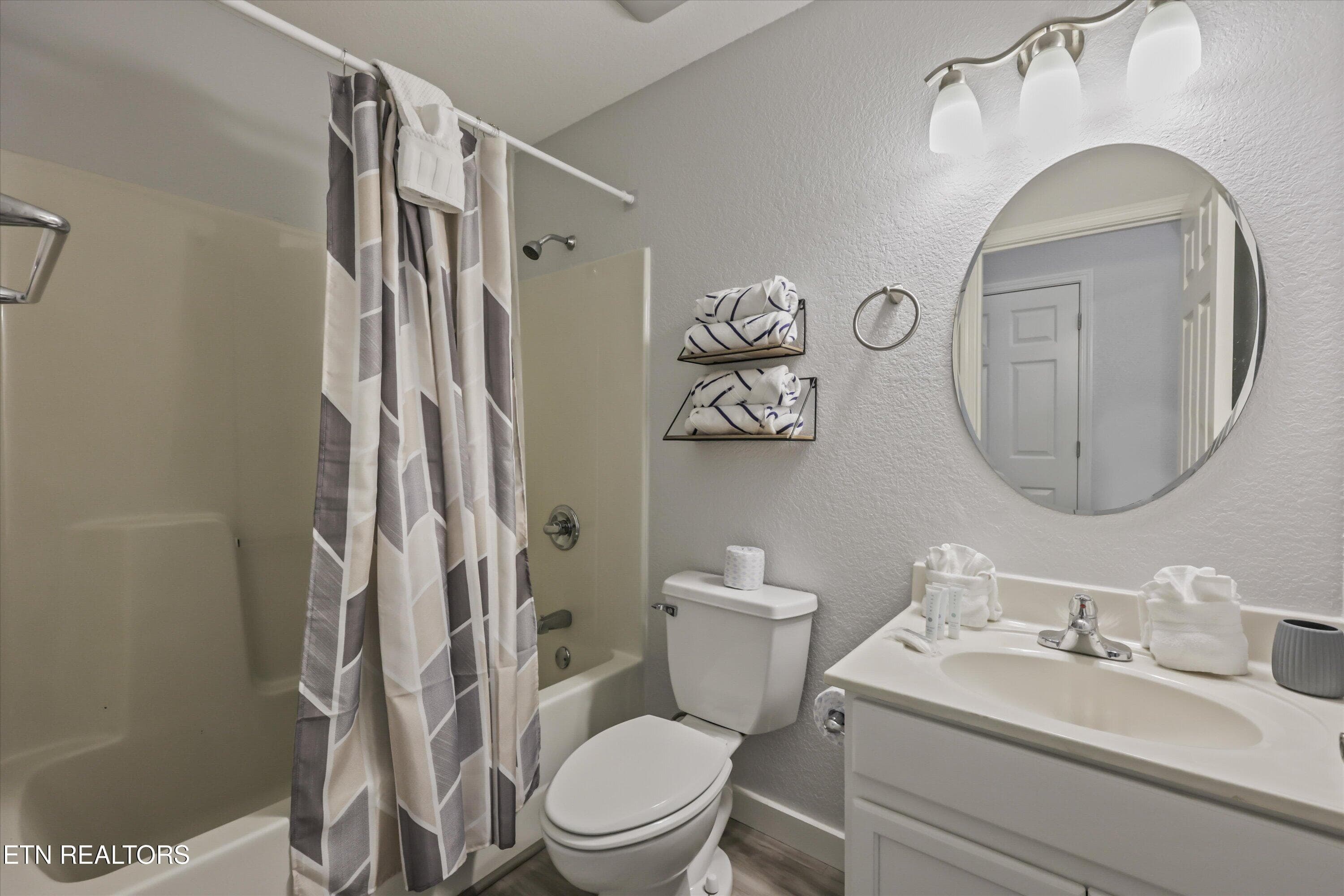 20-537 Johnson Ln unit 1 15 - 541 Johnson Lane 1, Gatlinburg, TN 37738, Gatlinburg