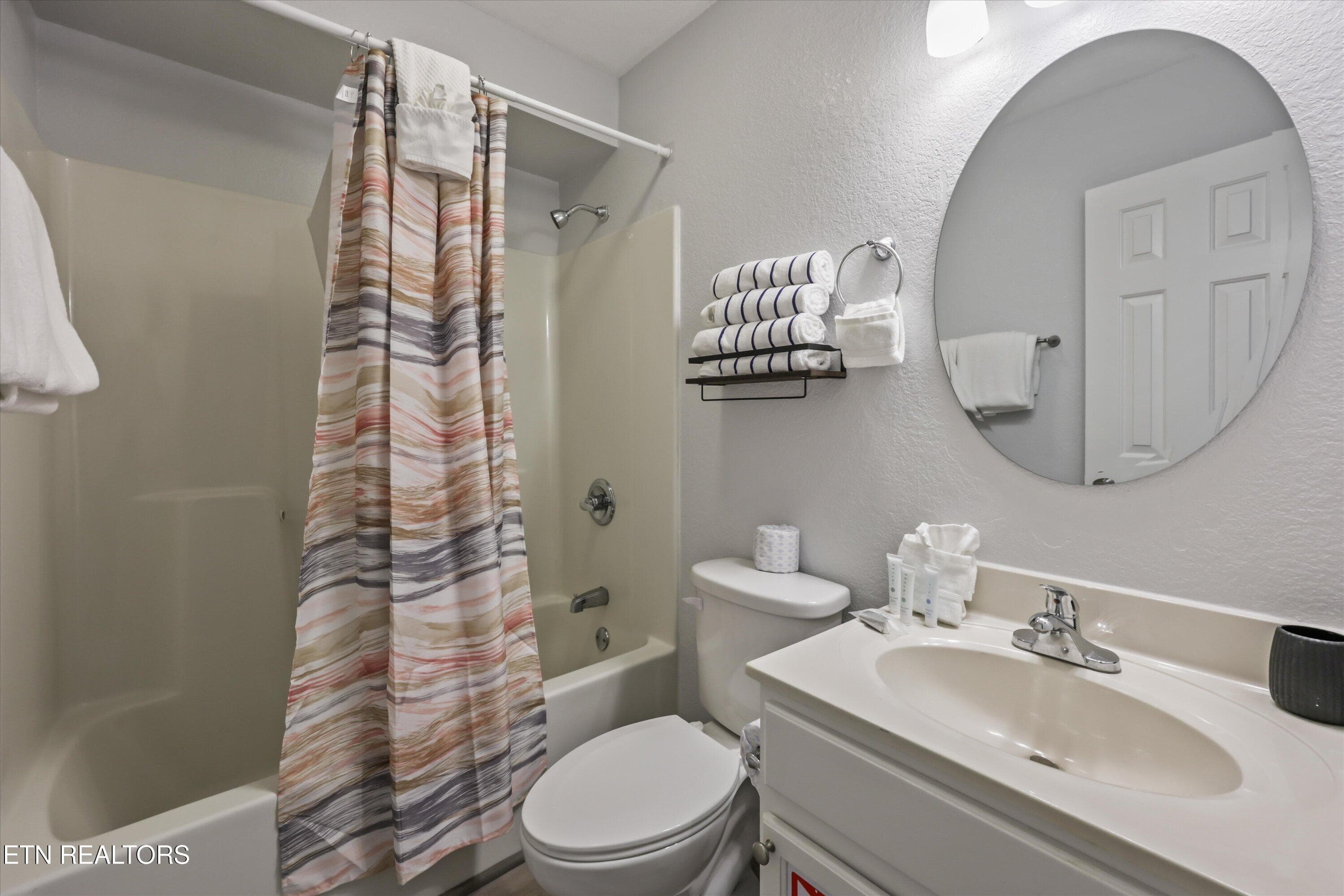 16-537 Johnson Ln unit 1 11 - 541 Johnson Lane 1, Gatlinburg, TN 37738, Gatlinburg