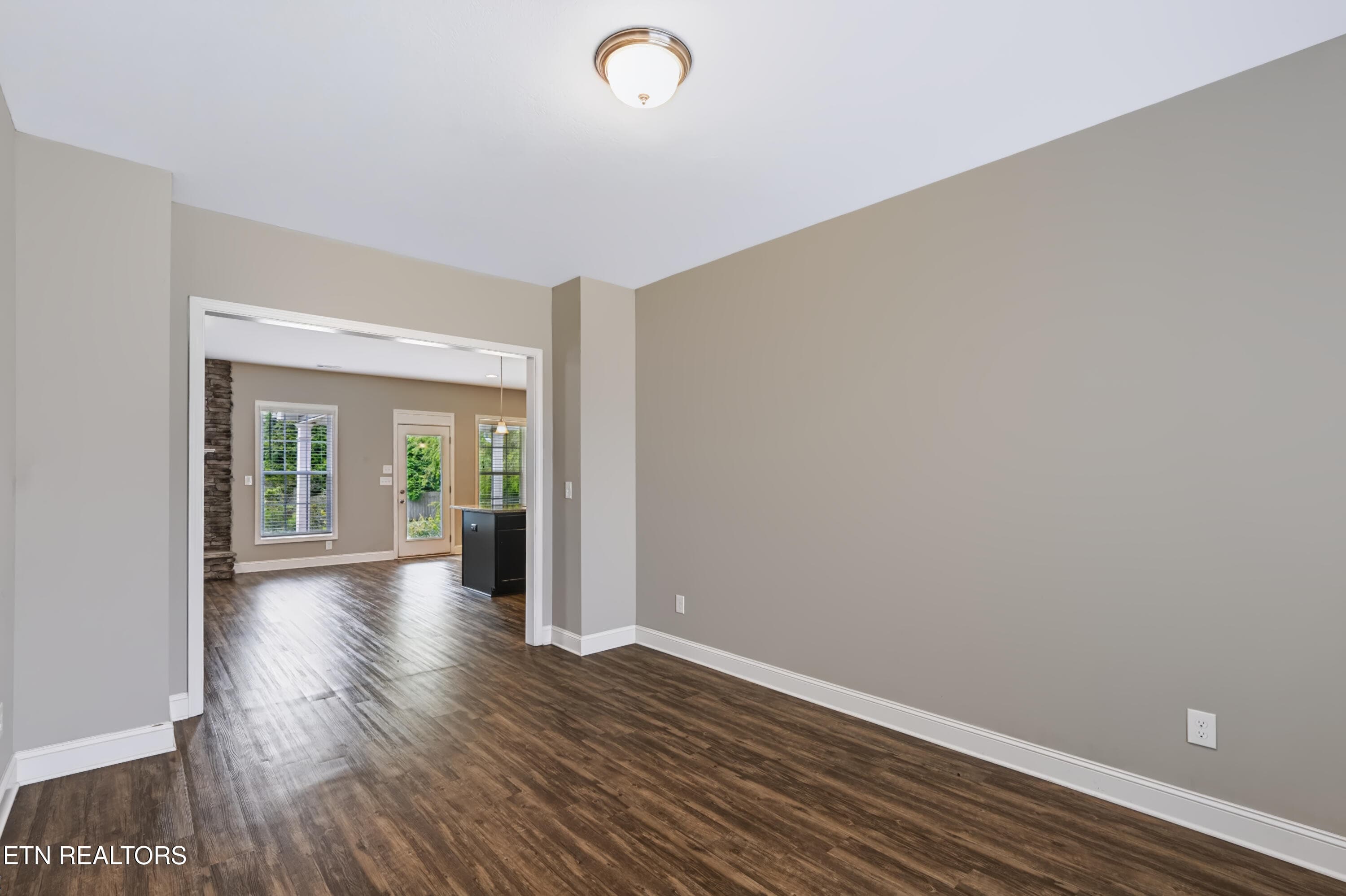 Flex Room - 1727 Glen Shady Blvd, Knoxville, TN 37922