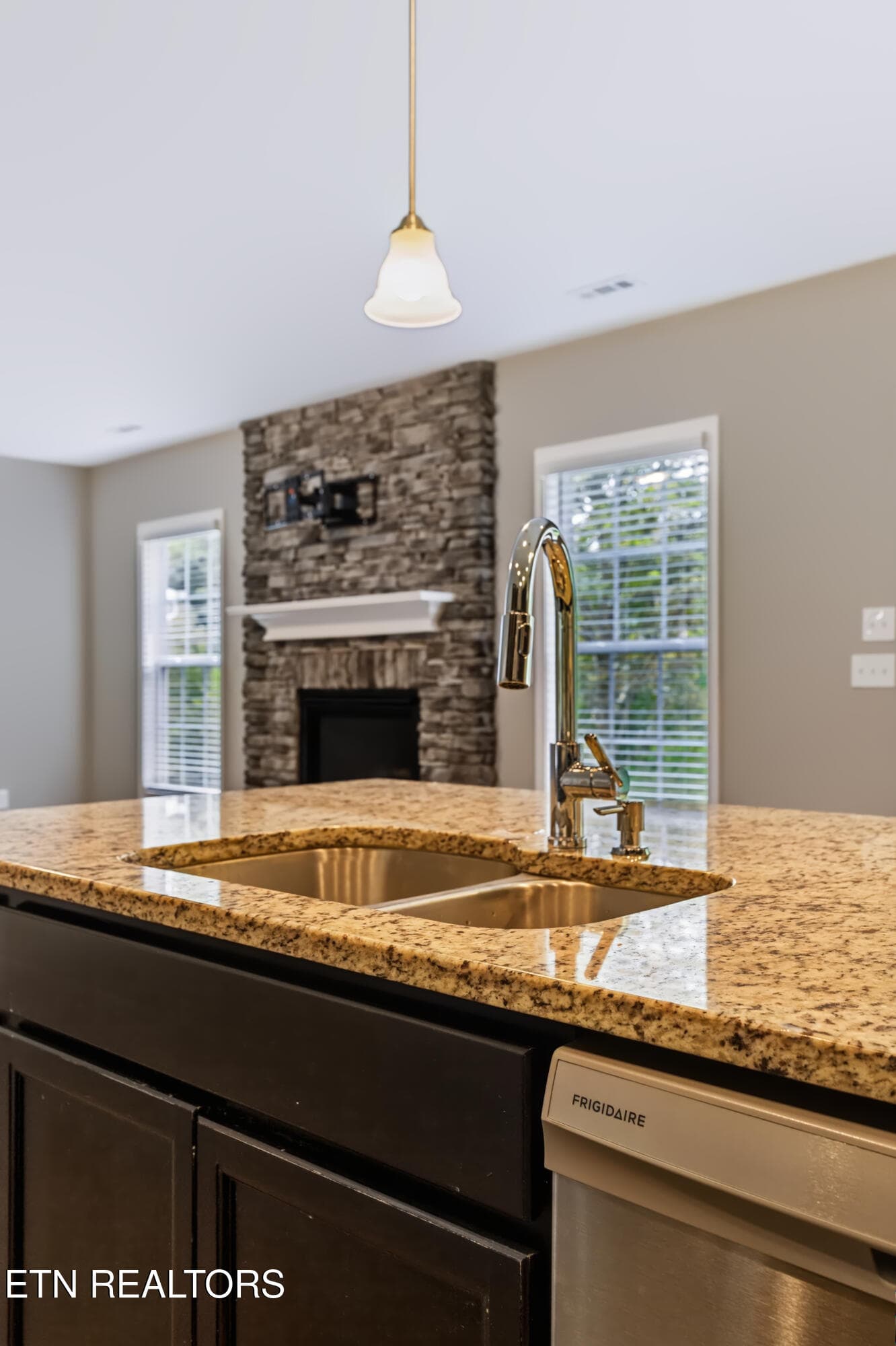 Granite Tops - 1727 Glen Shady Blvd, Knoxville, TN 37922