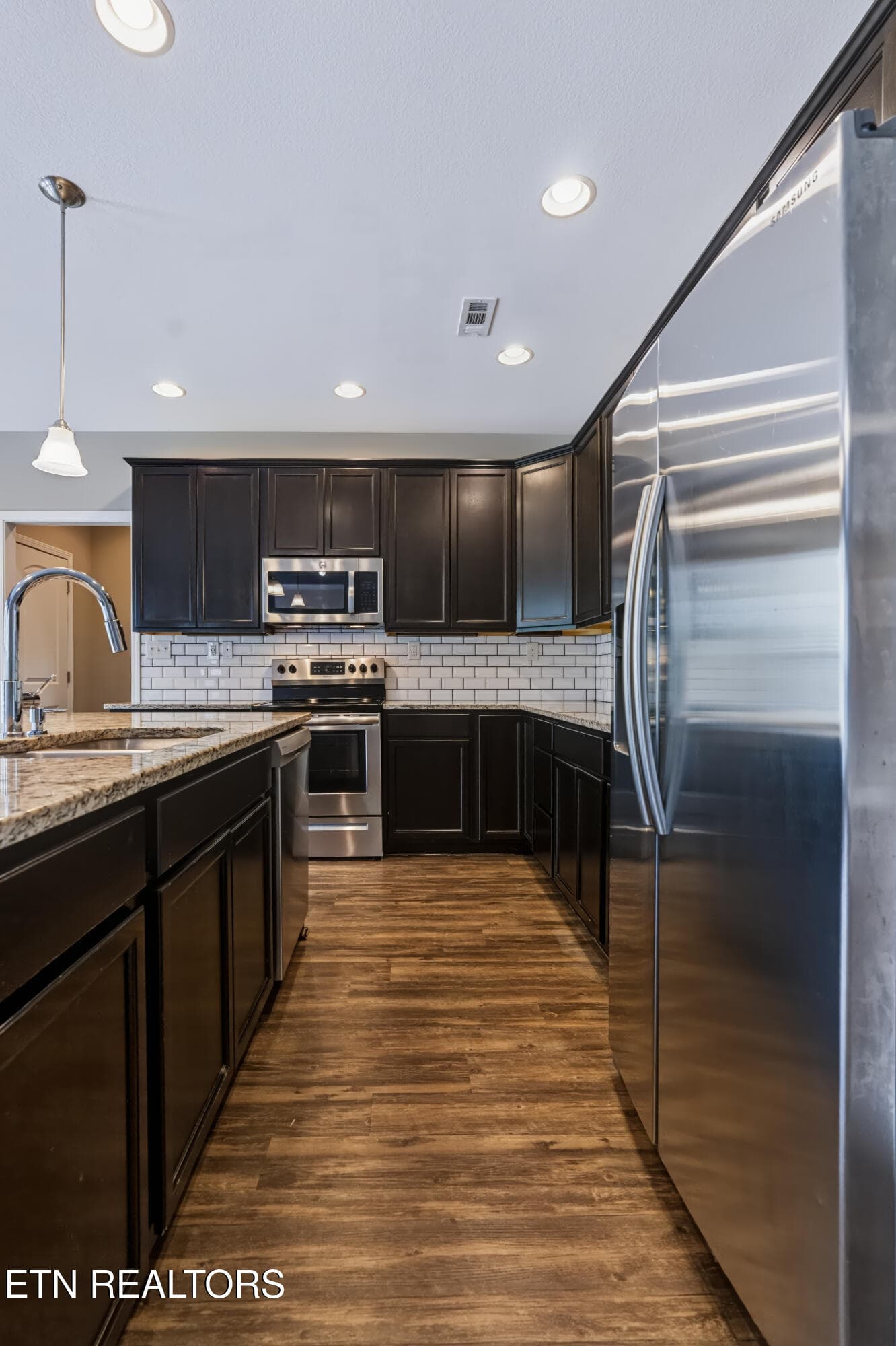 Kitchen - 1727 Glen Shady Blvd, Knoxville, TN 37922