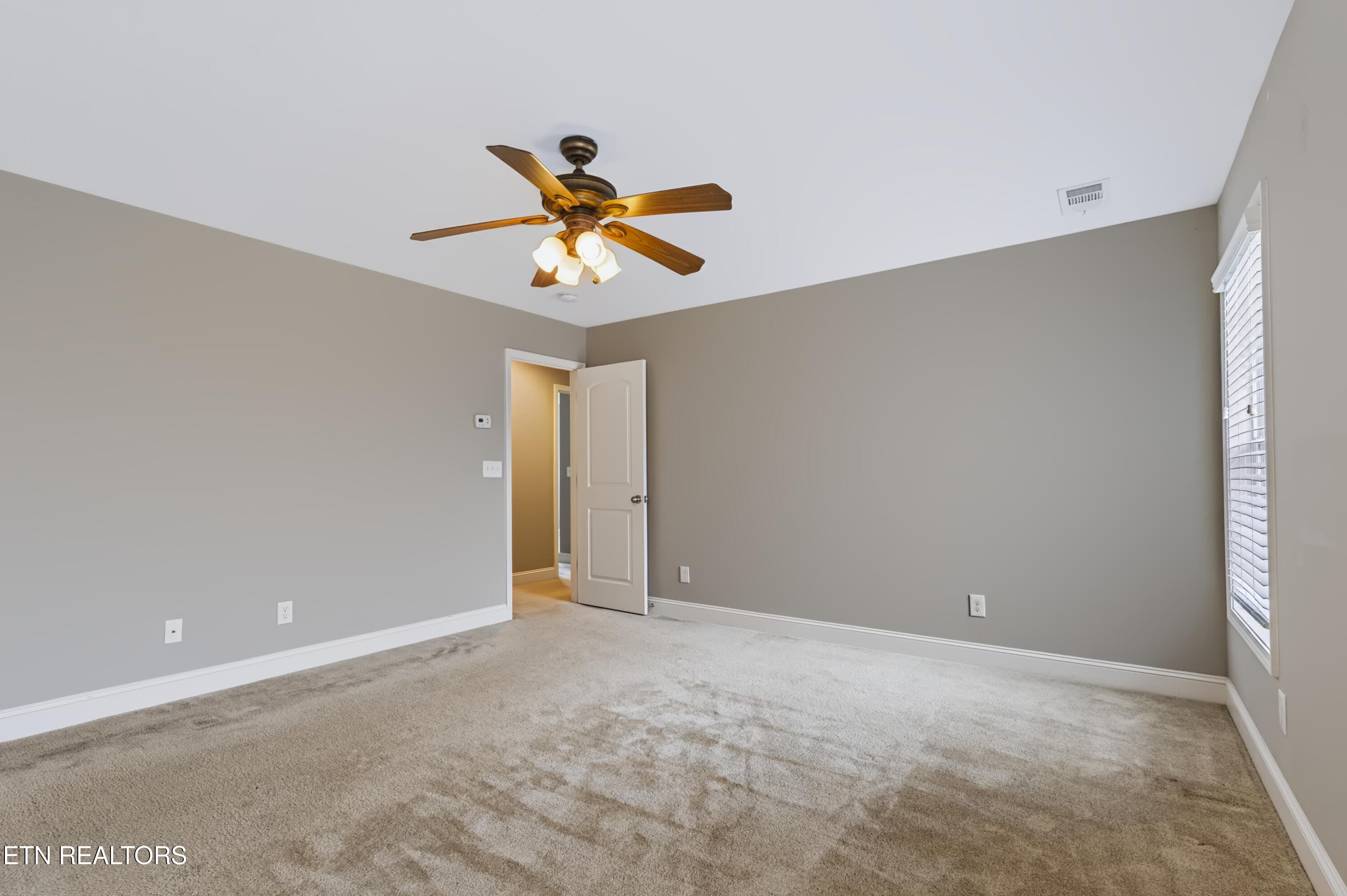 Master BR - 1727 Glen Shady Blvd, Knoxville, TN 37922