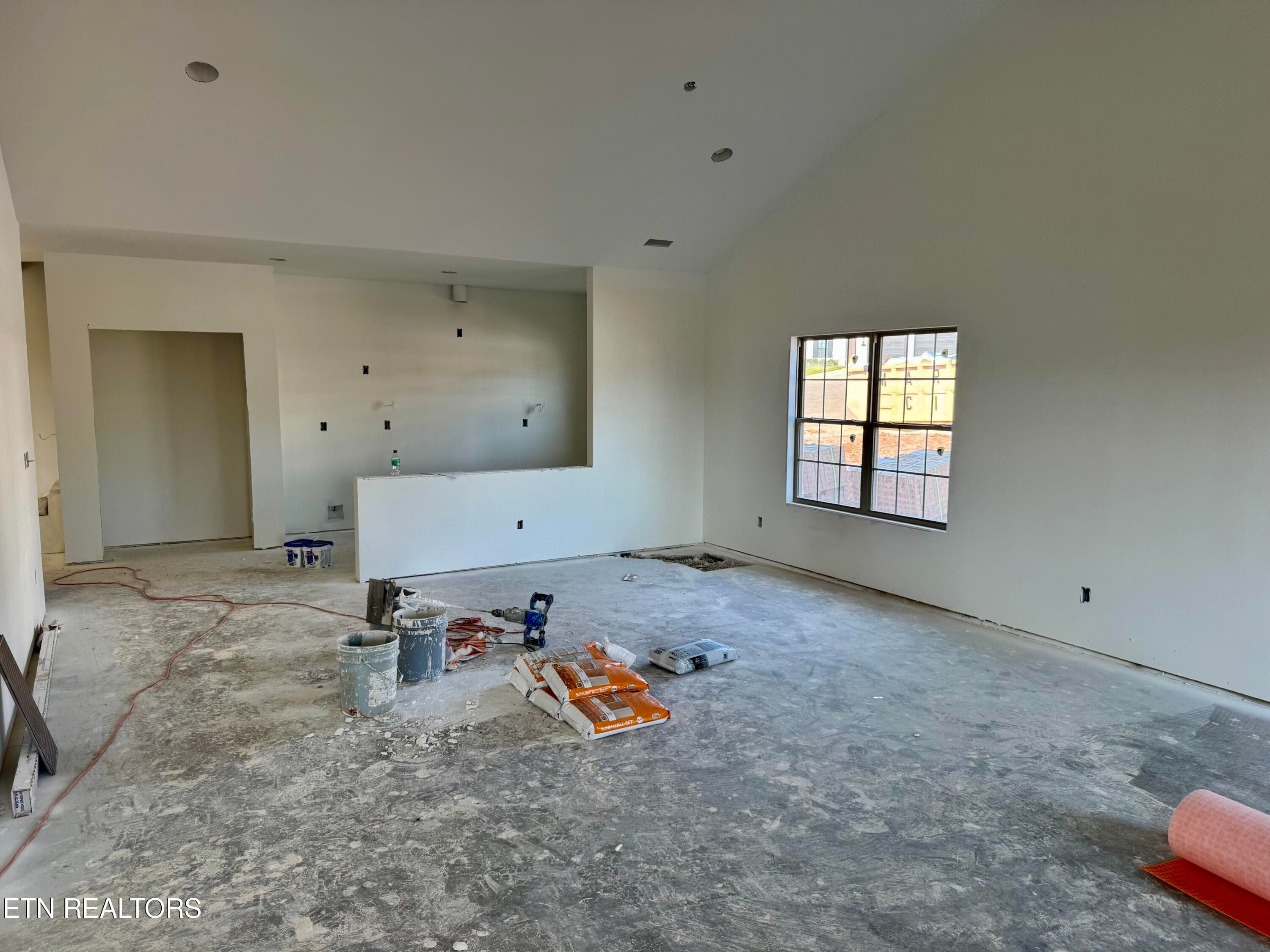 Great Room Looking Into Kitchen - 326 Rugby Manor Lane, Knoxville, TN 37923, Knoxville