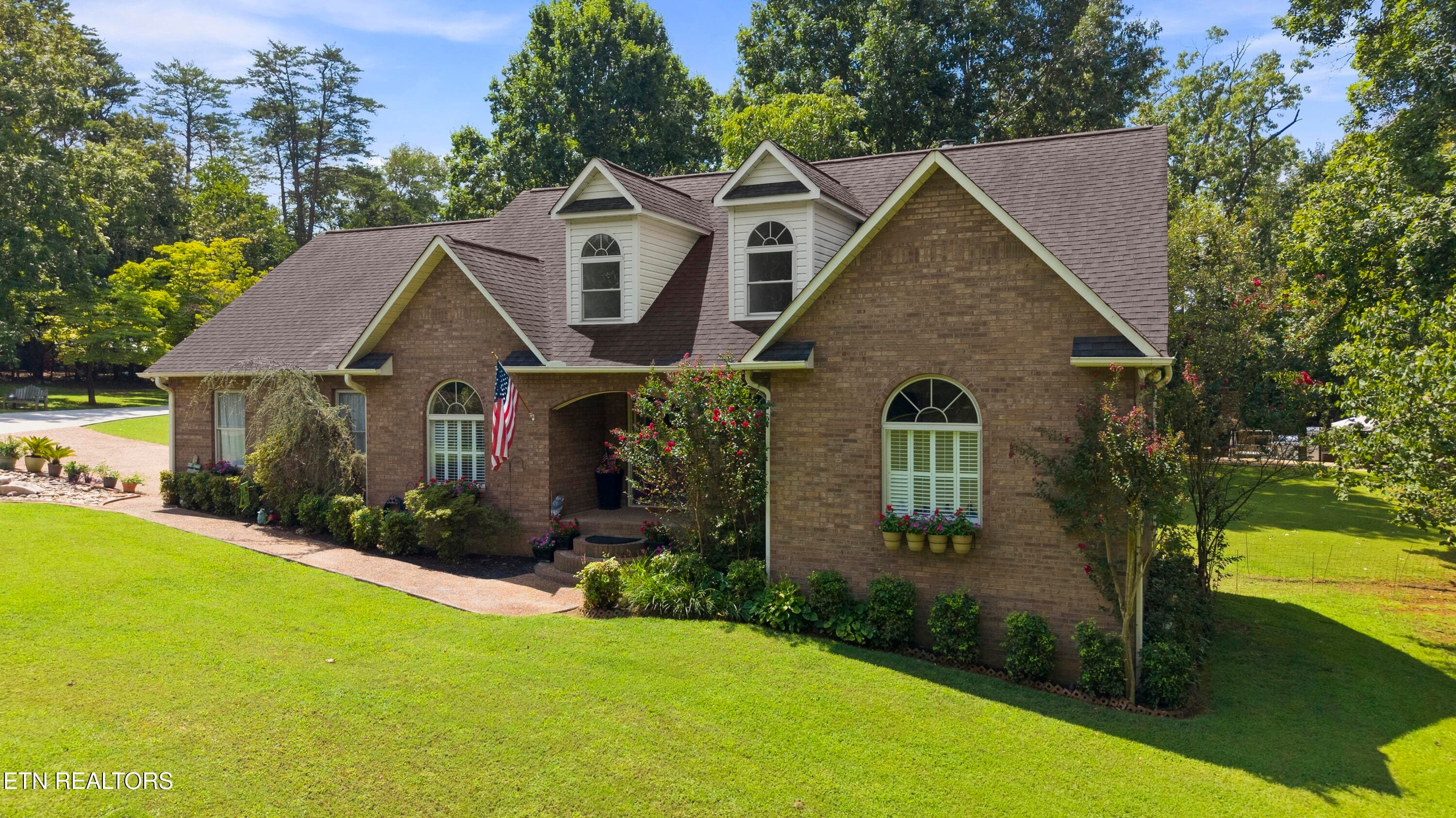 3217 Cove Lane, Louisville, TN 37777