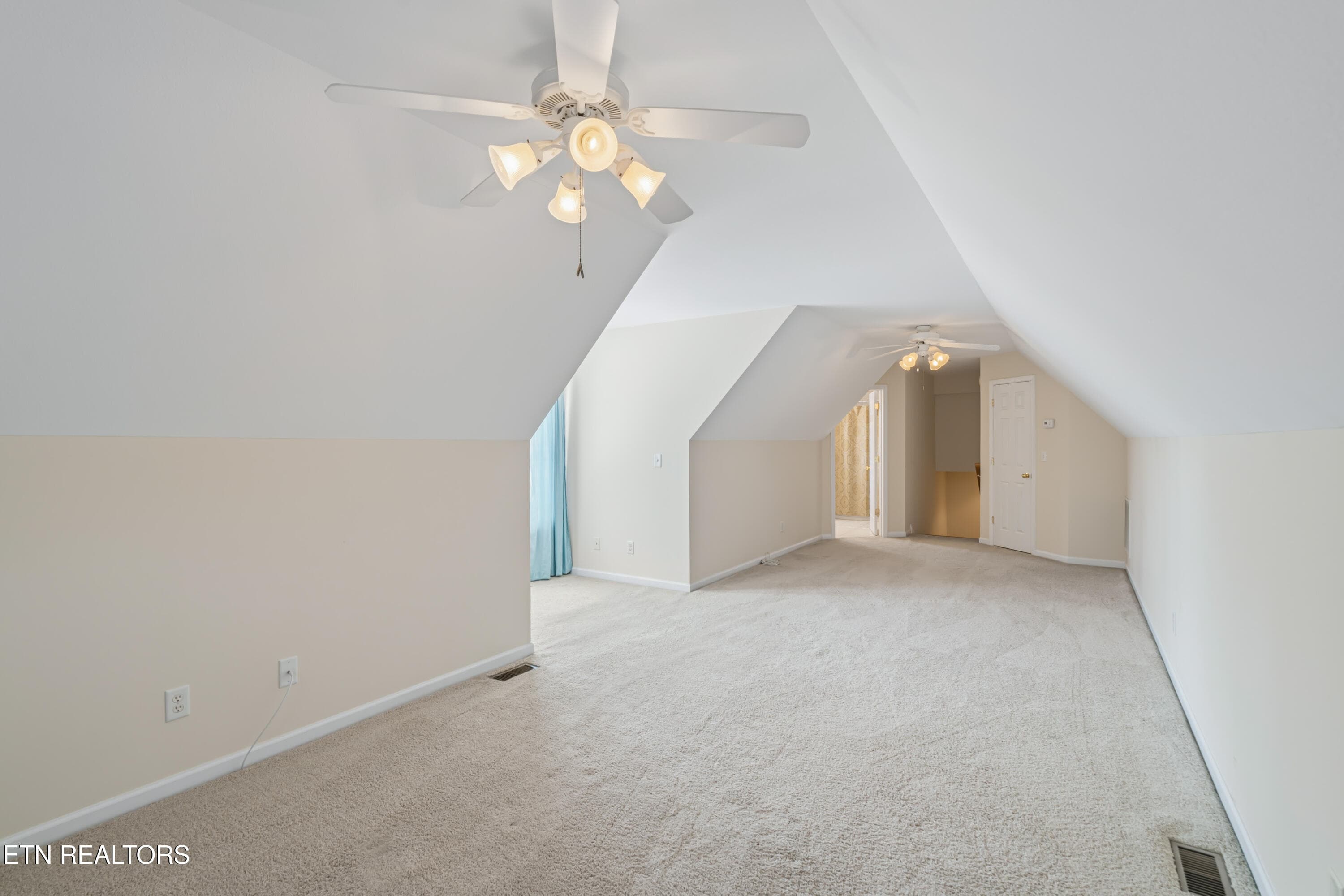 267 Paradise Lane-40 - 267 Paradise Lane, Jacksboro, TN 37757