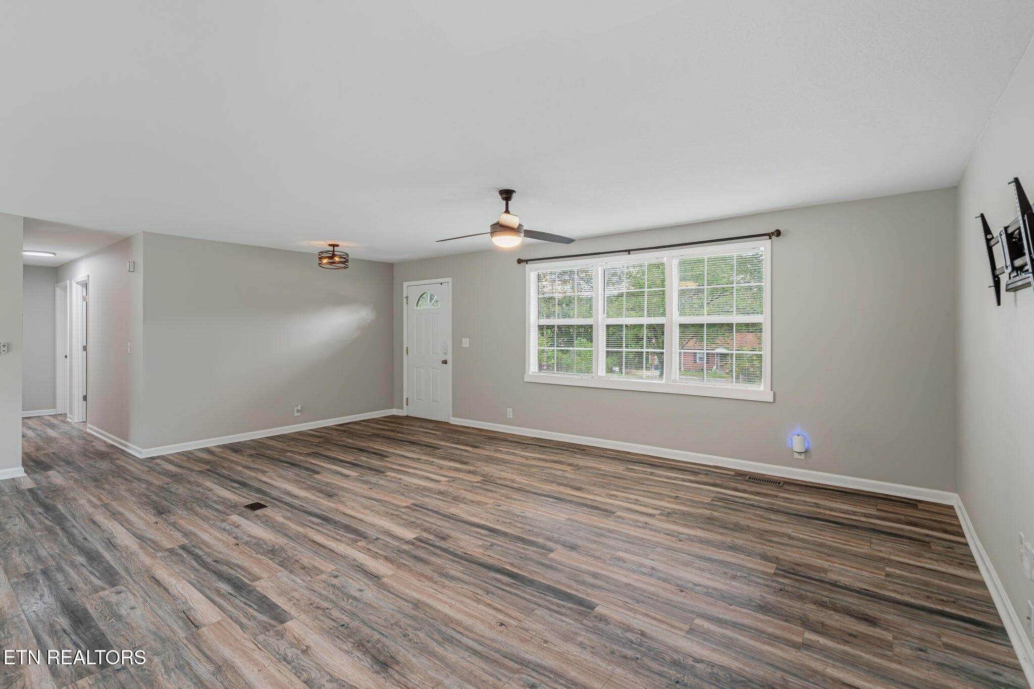 9-web-or-mls-2713 Mynatt Road-10 - 2713 Mynatt Rd, Knoxville, TN 37918, Knoxville