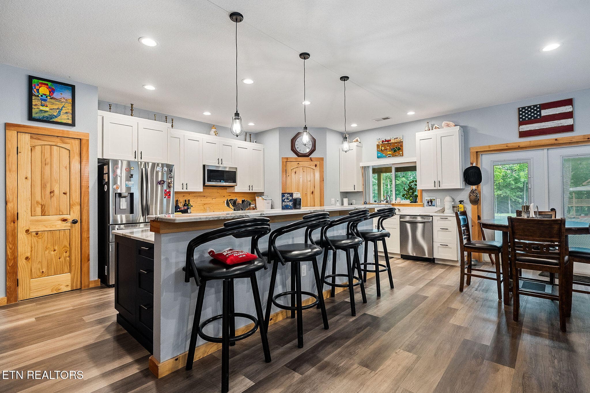 KITCHEN BAR WITH STOOLS - 113 Allens Way, Crossville, TN 38572, Crossville