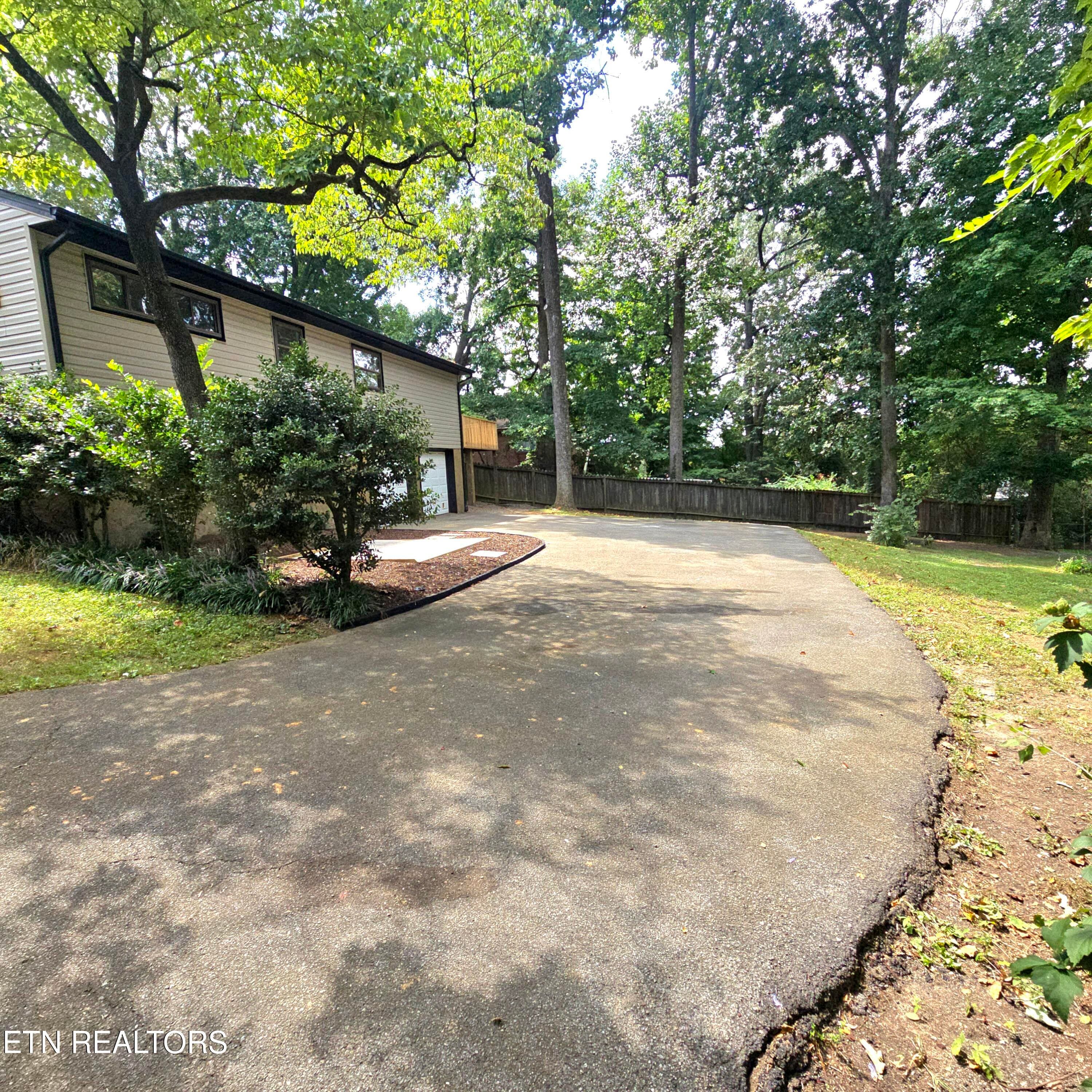 108 Hickory Dr. Maryville, TN 37804 - 108 Hickory Drive, Maryville, TN 37804
