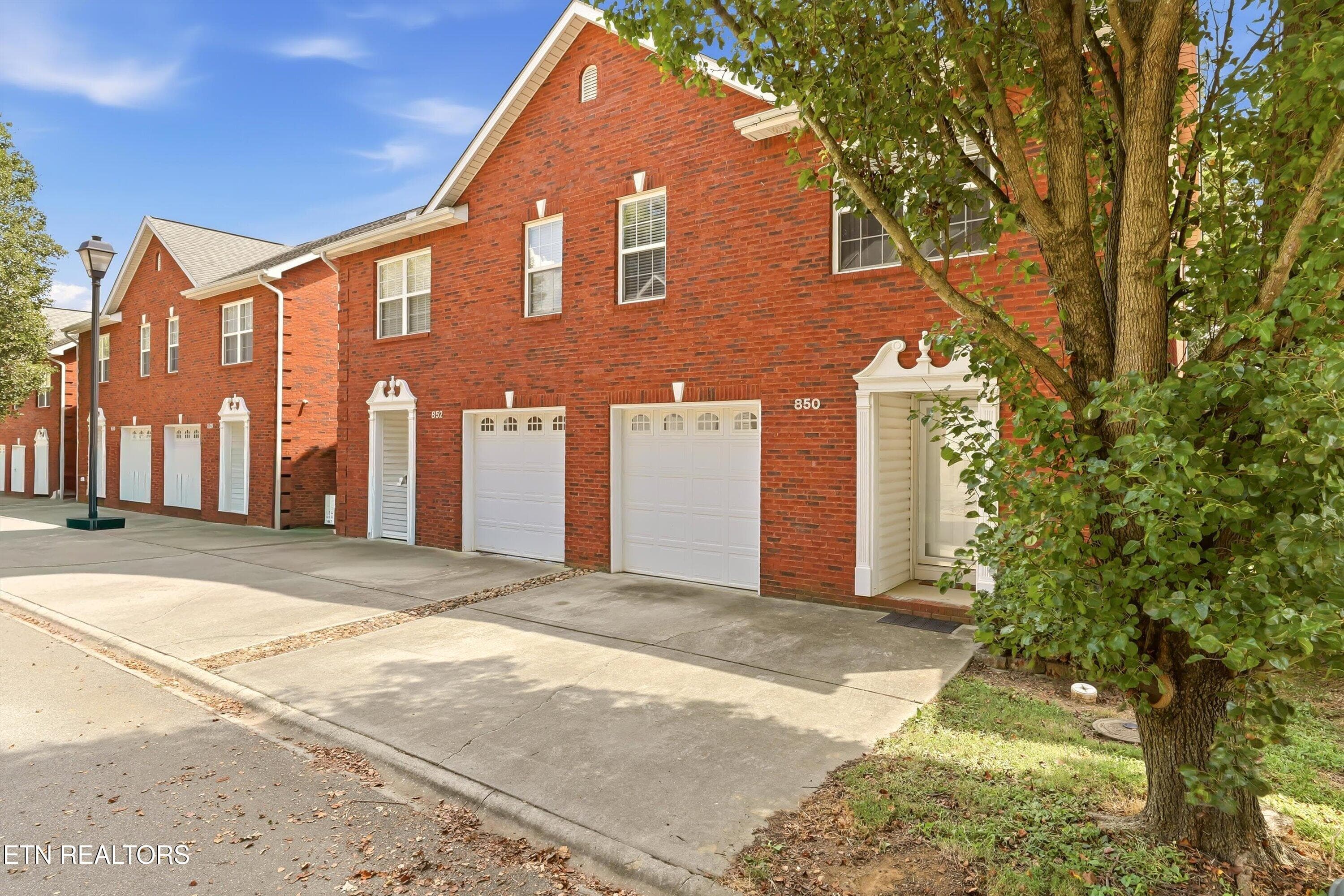 front - 850 Blue Spruce Way 17, Knoxville, TN 37912, Knoxville