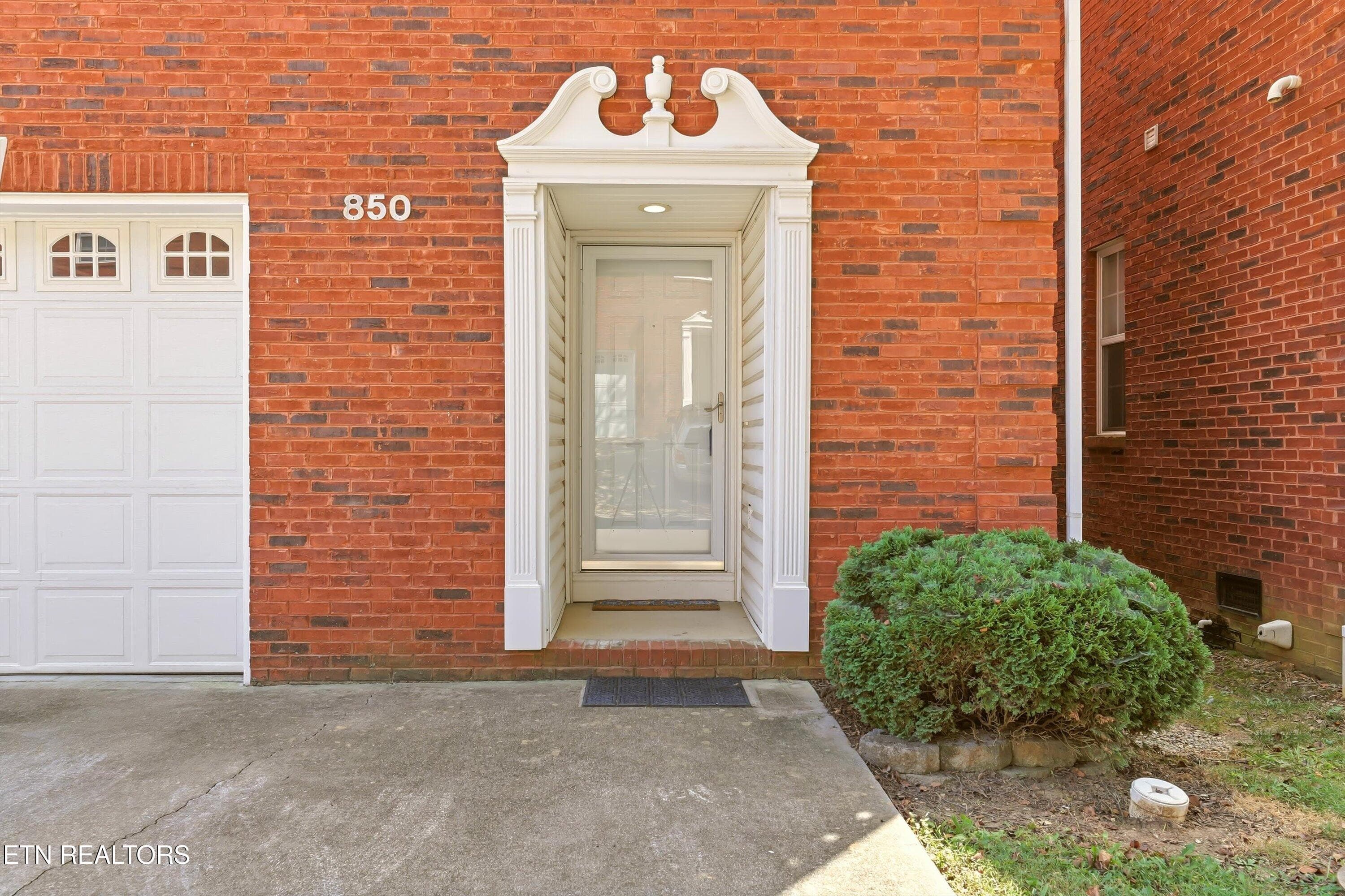front door - 850 Blue Spruce Way 17, Knoxville, TN 37912, Knoxville