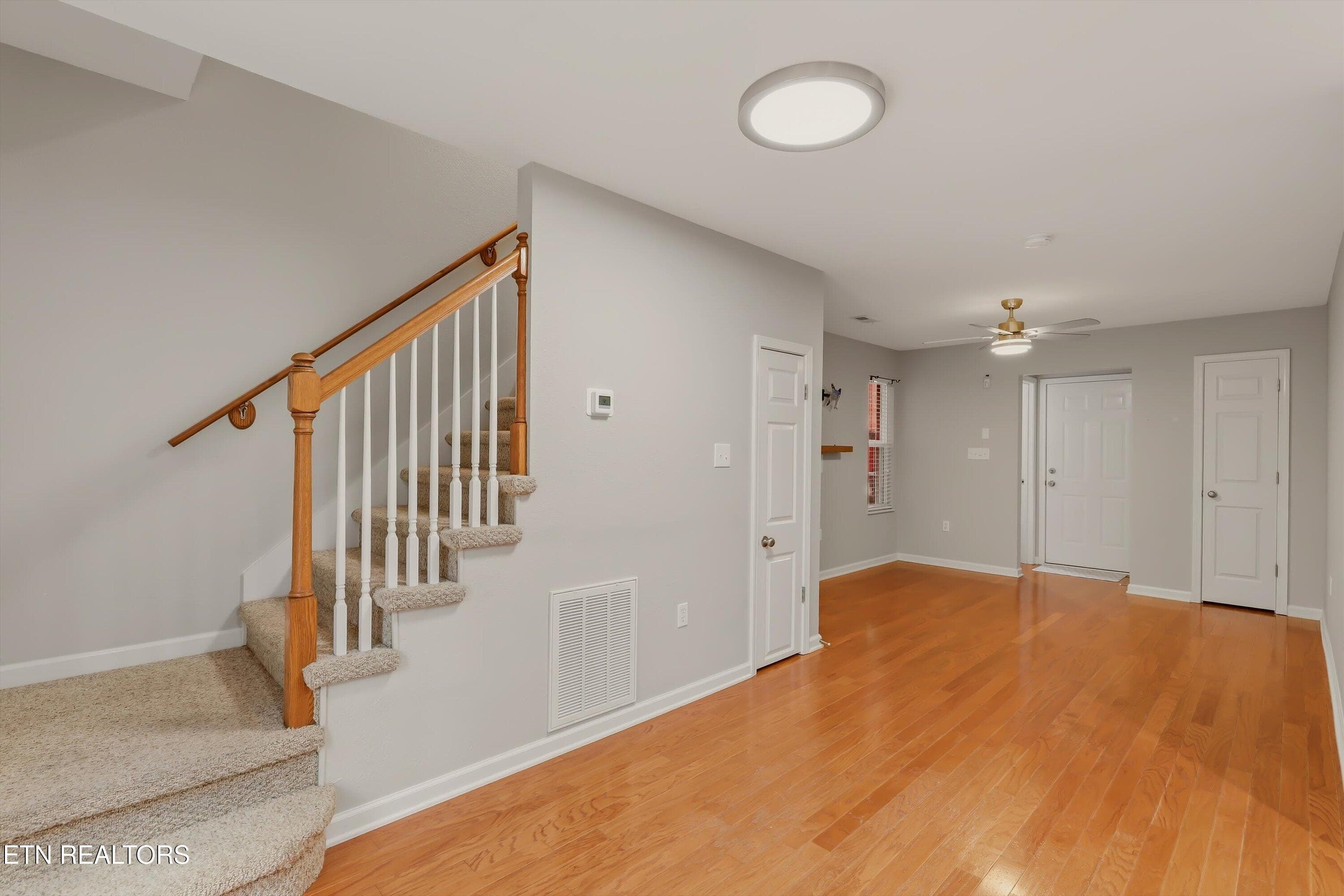 living room - 850 Blue Spruce Way 17, Knoxville, TN 37912, Knoxville