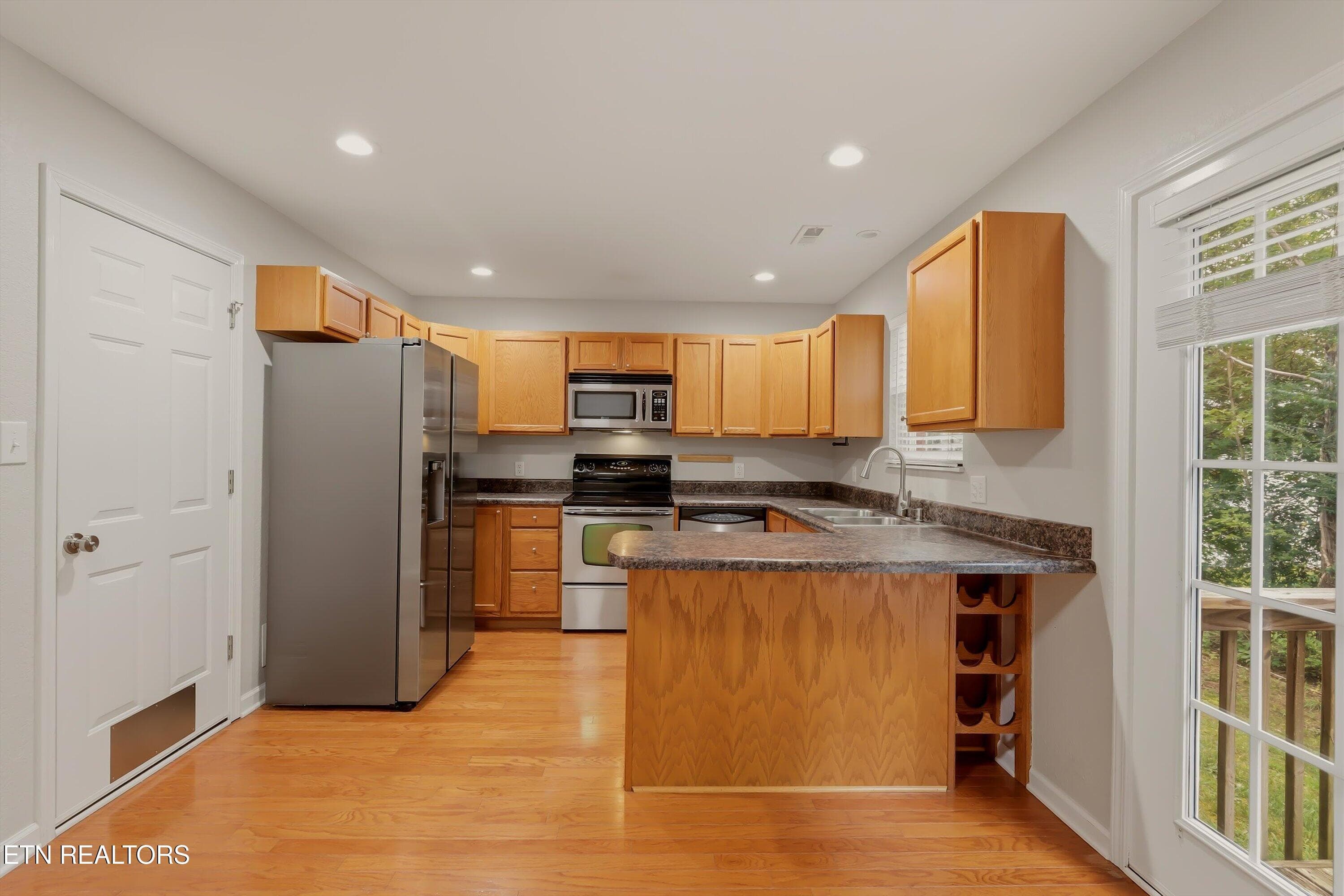 kitchen - 850 Blue Spruce Way 17, Knoxville, TN 37912, Knoxville