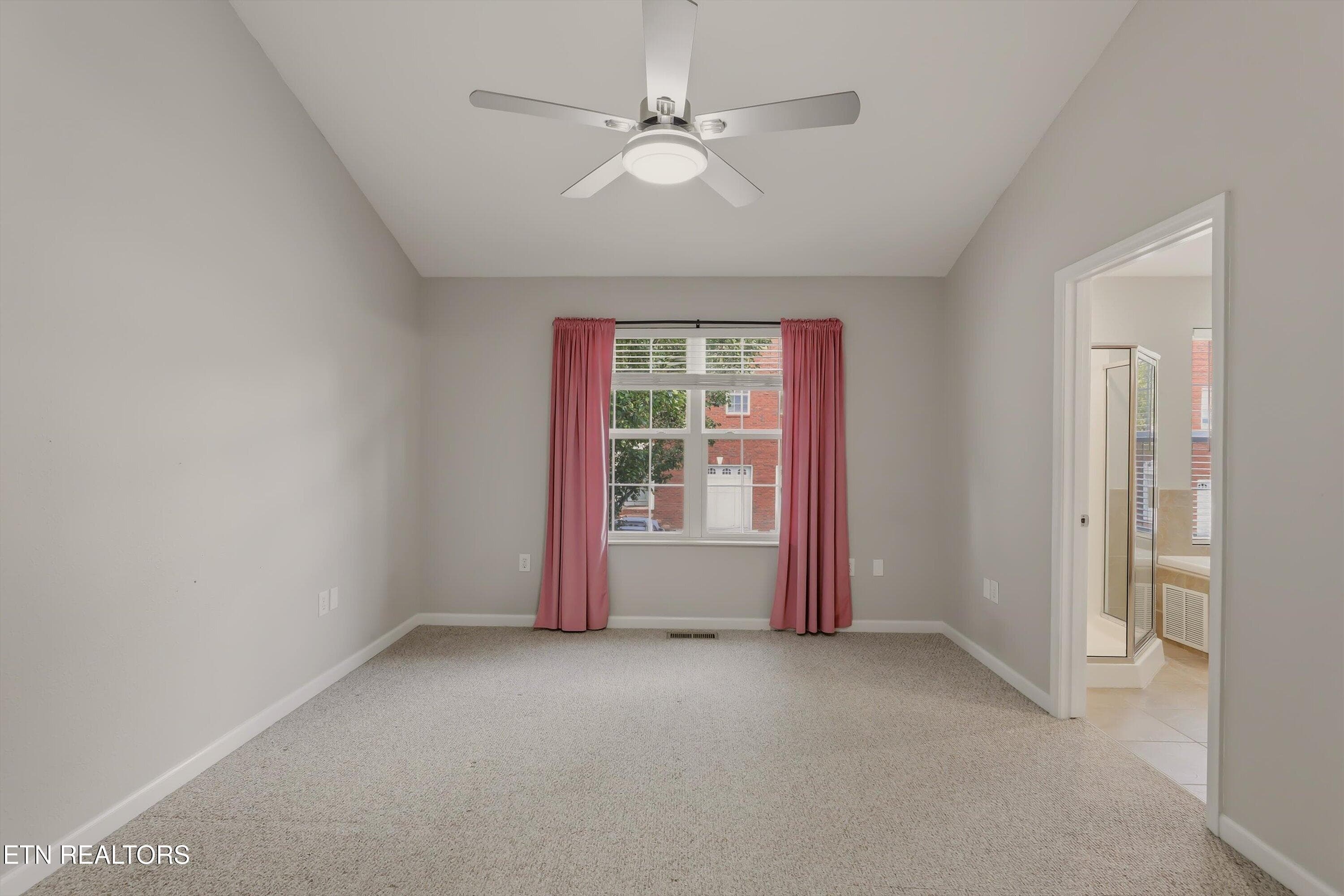 primary bedroom - 850 Blue Spruce Way 17, Knoxville, TN 37912, Knoxville
