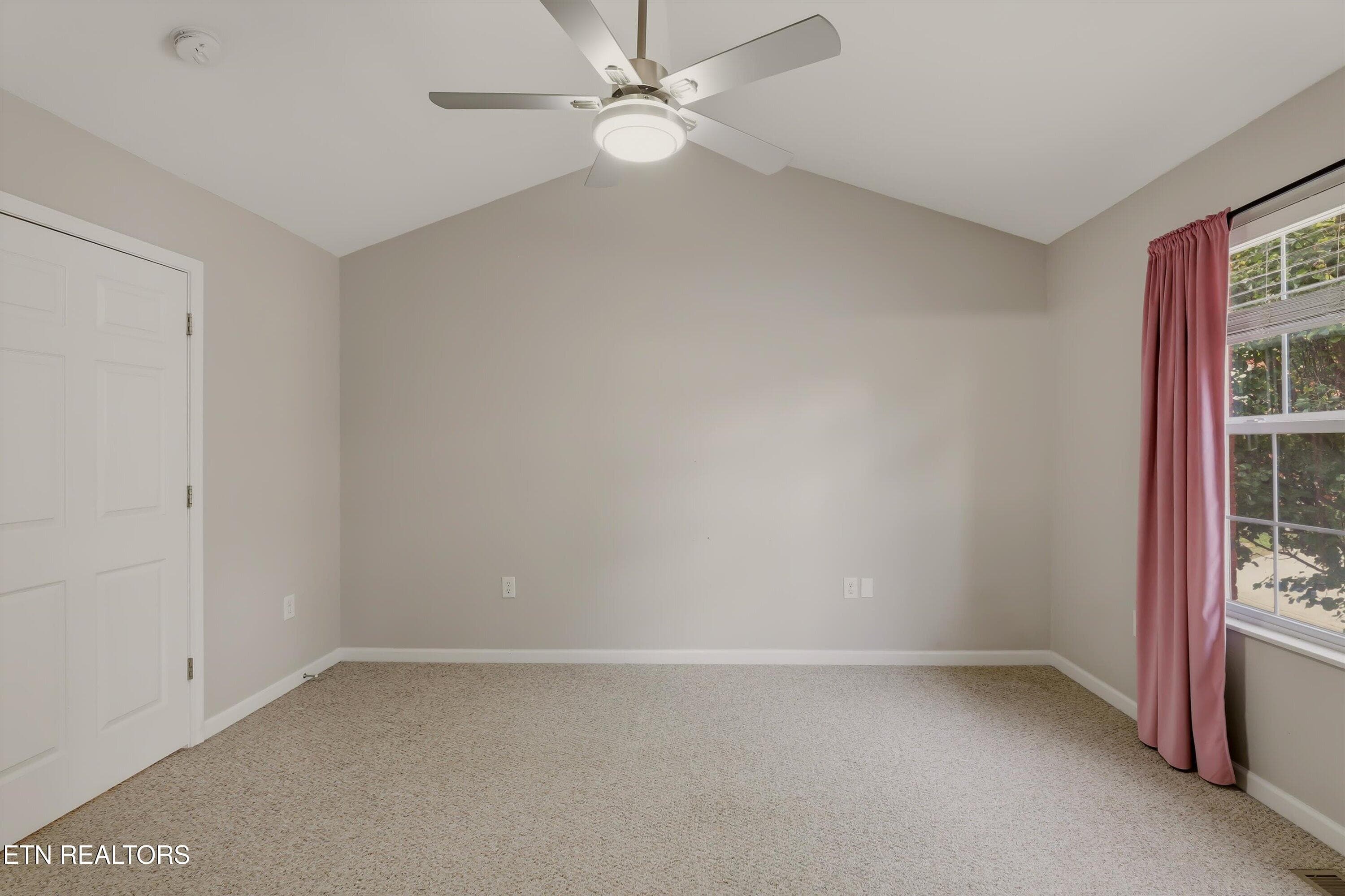 primary bedroom - 850 Blue Spruce Way 17, Knoxville, TN 37912, Knoxville
