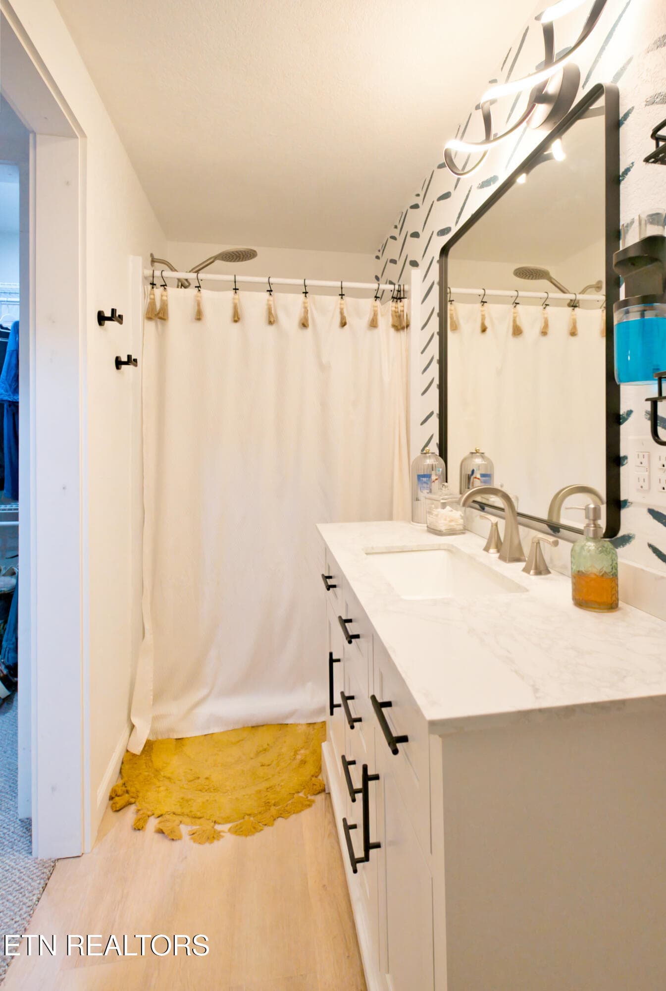 Primary bath 3 - 1502 Shadowood Drive, Maryville, TN 37803, Maryville