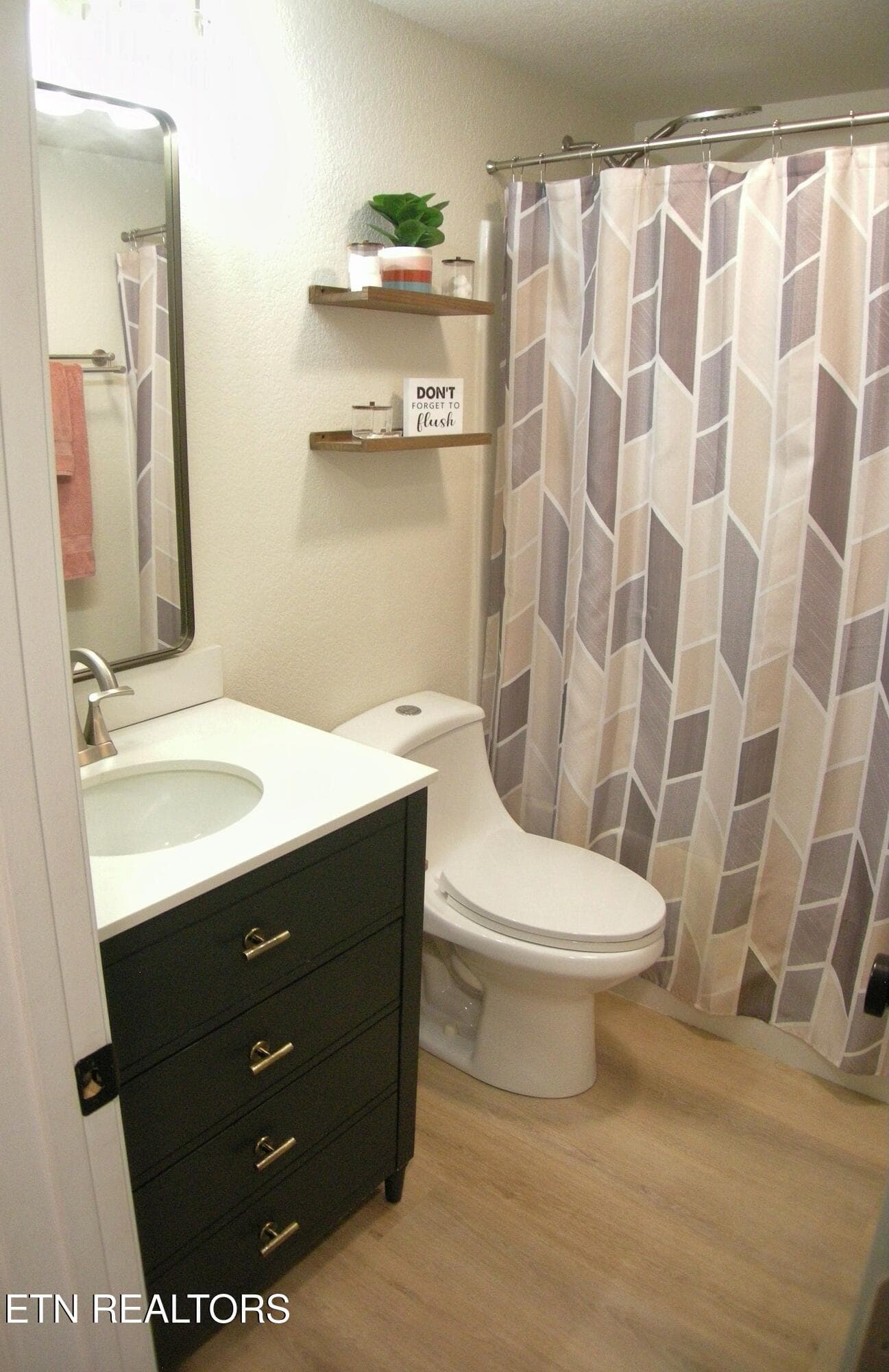 GuestBath - 1502 Shadowood Drive, Maryville, TN 37803, Maryville