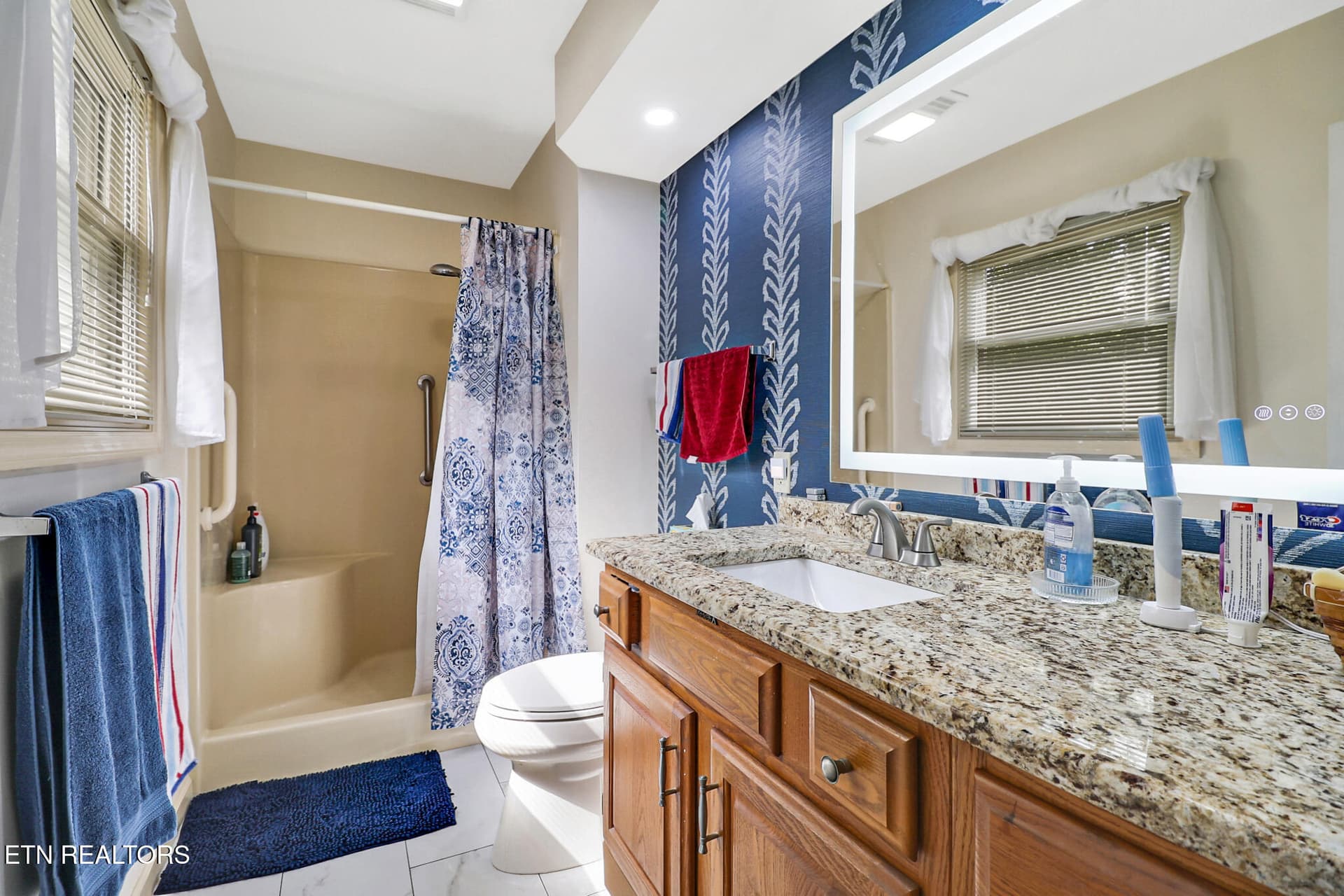 Master bath - 163 & 159 Lakeside Drive, Crossville, TN 38558