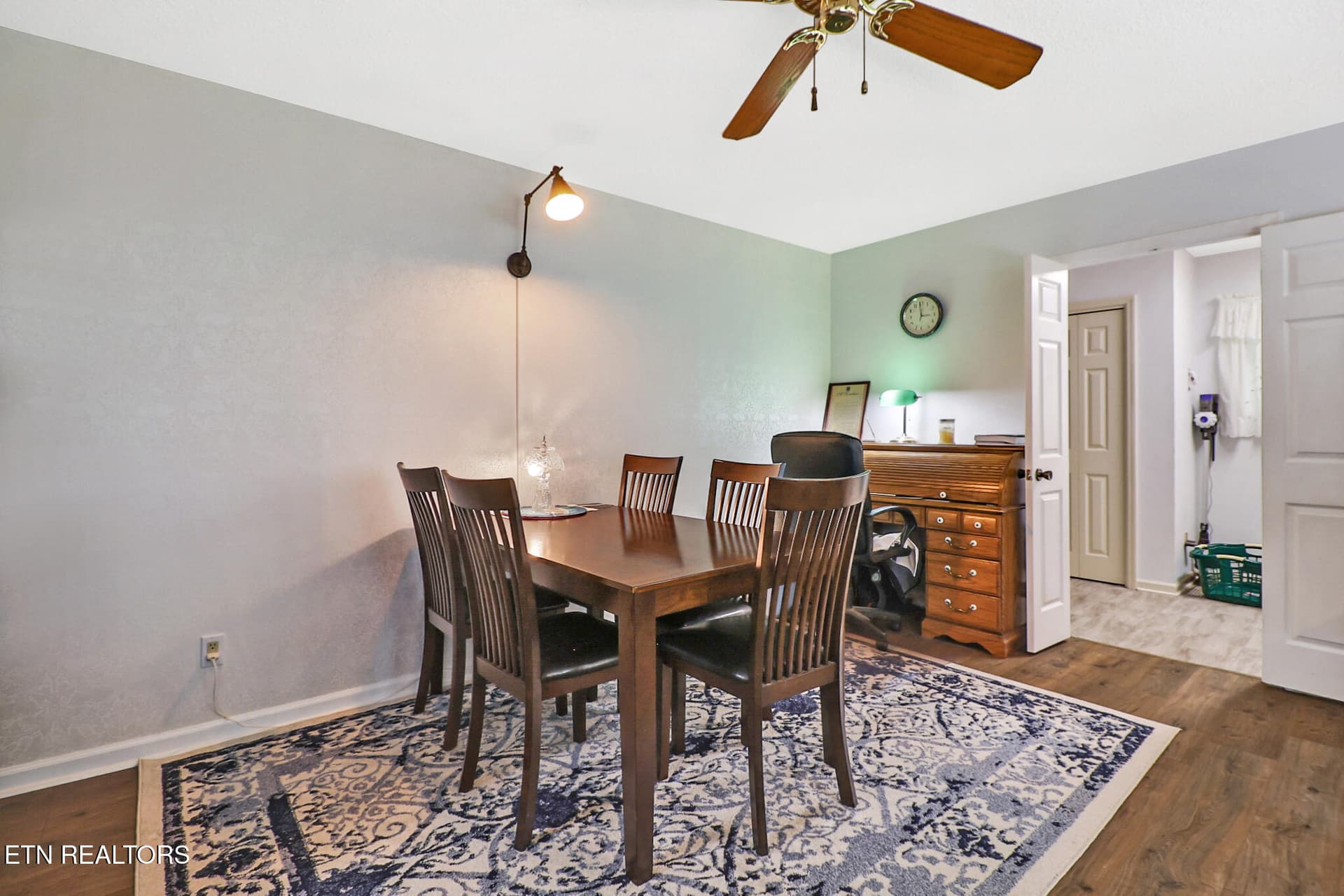 Breakfast nook/Family room - 163 & 159 Lakeside Drive, Crossville, TN 38558
