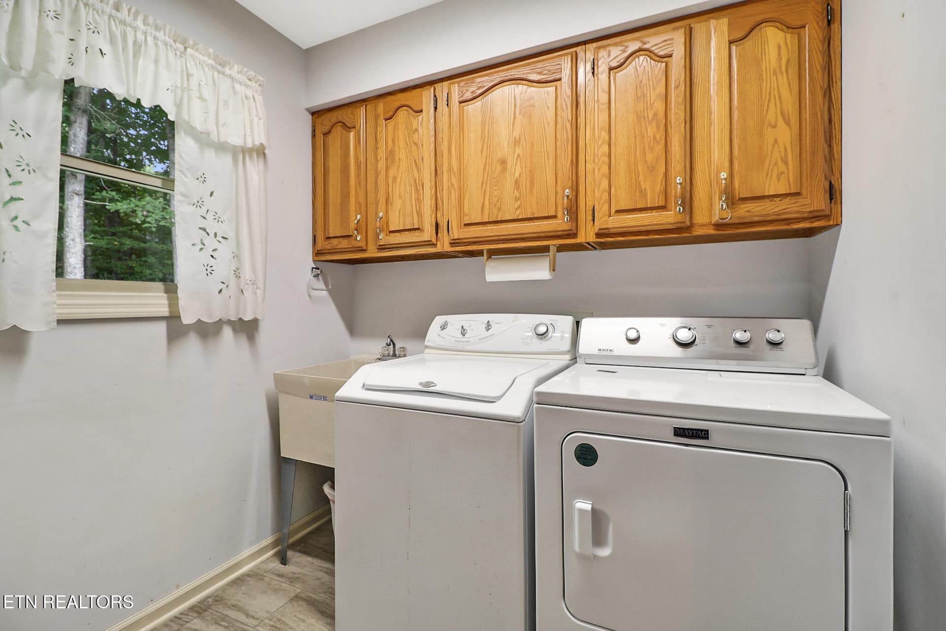 Laundry room - 163 & 159 Lakeside Drive, Crossville, TN 38558
