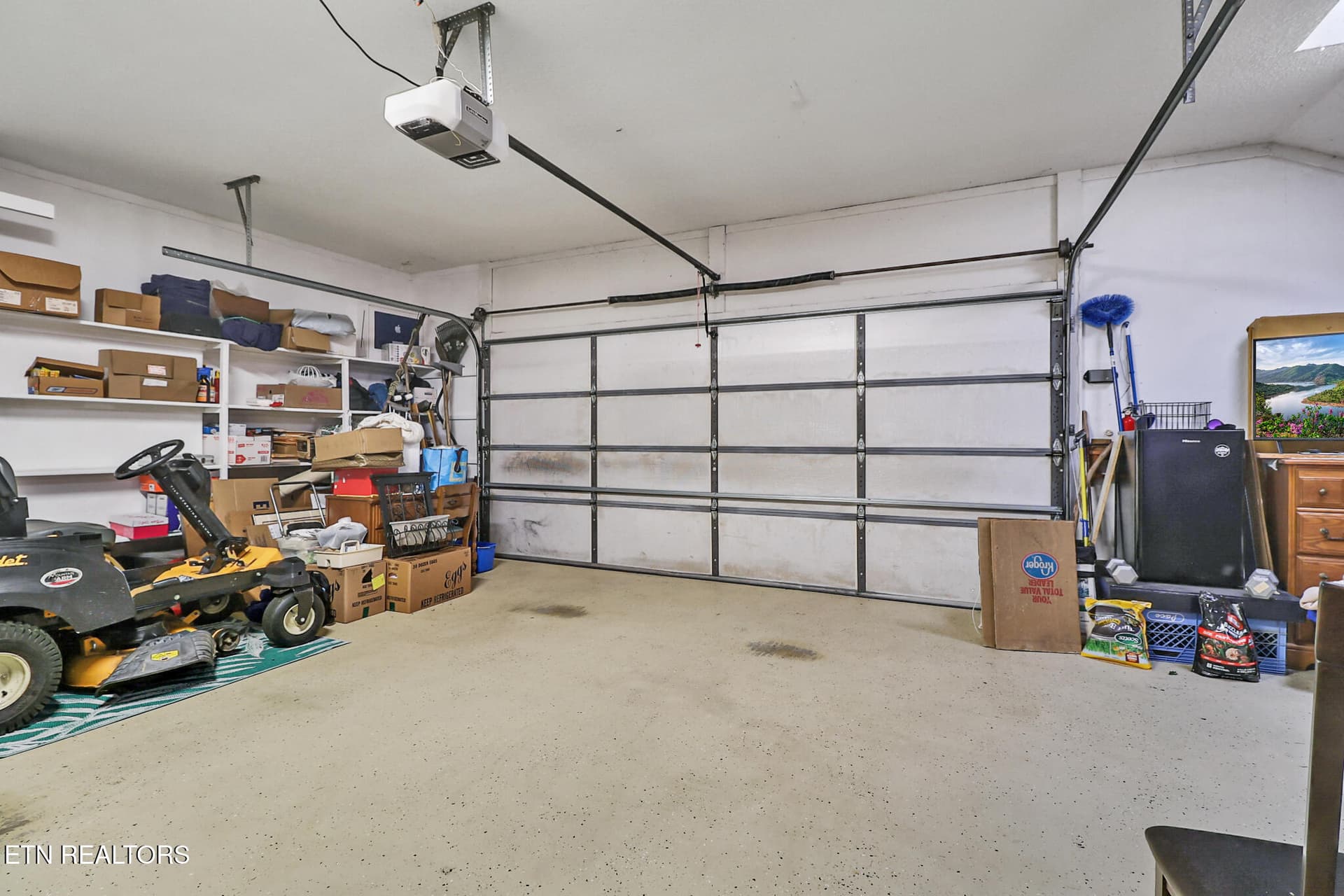 Oversized garage - 163 & 159 Lakeside Drive, Crossville, TN 38558