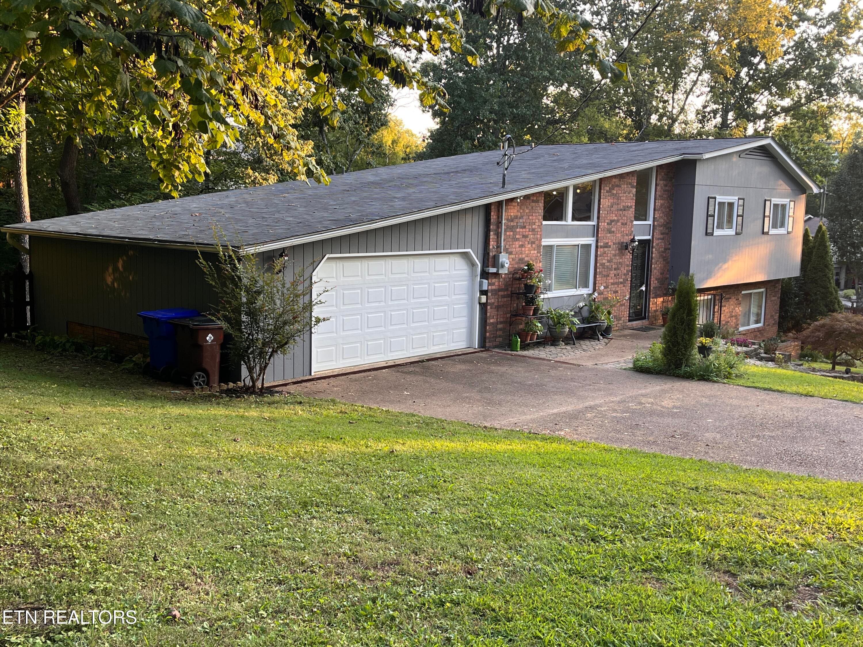 Attached 2-Car Garage - 104 Clark Lane, Oak Ridge, TN 37830