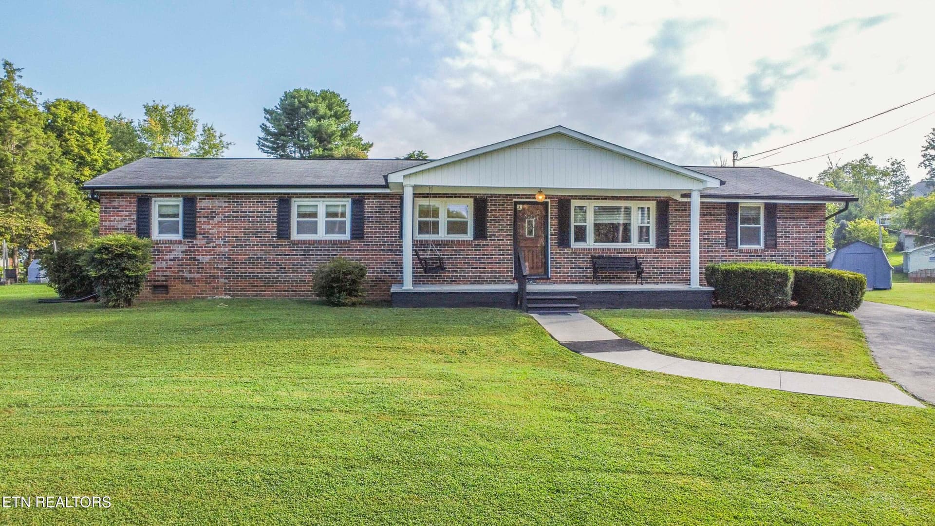 151 Selma St, Lenoir City, TN 37771