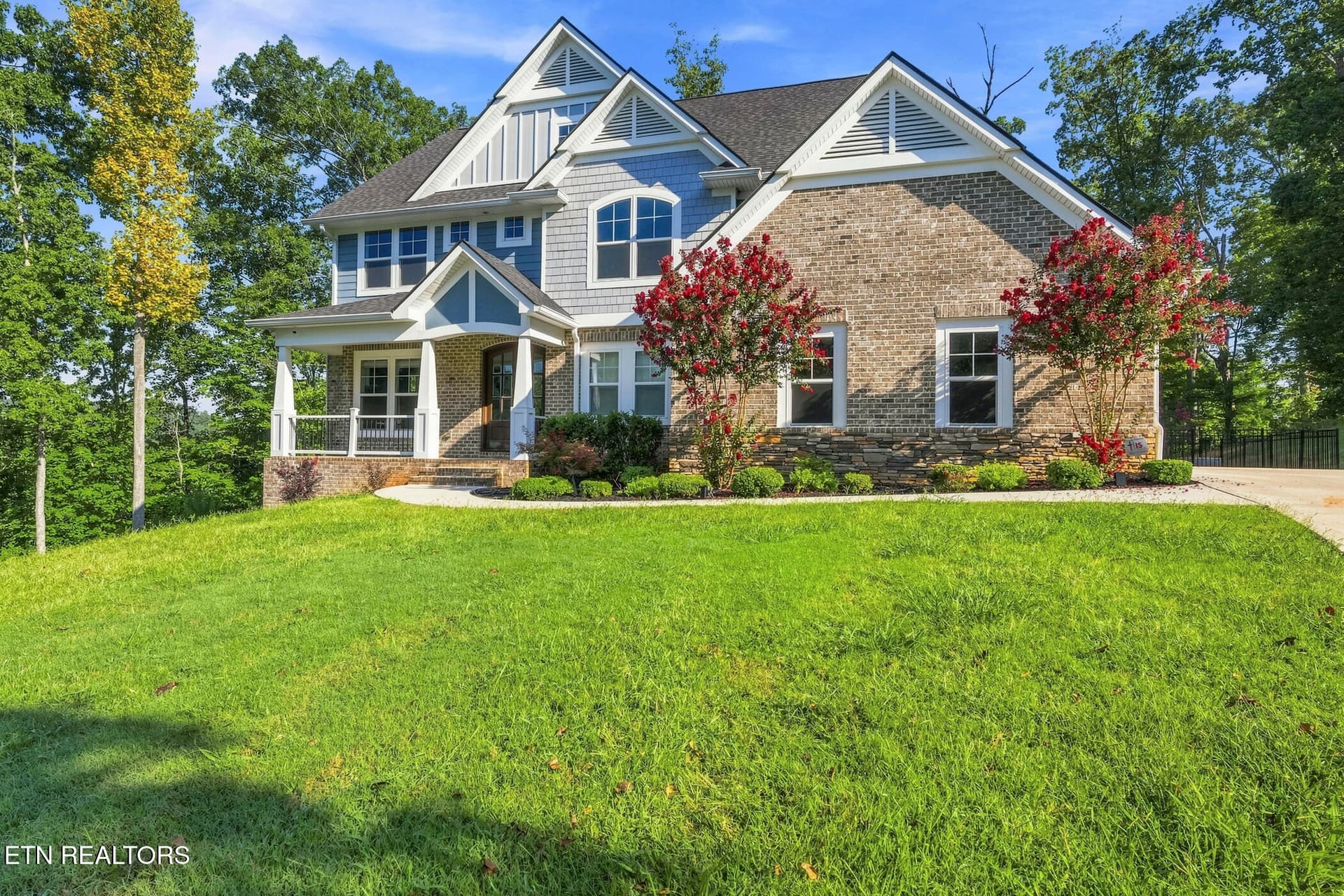 295 Wedgewood Drive, Lenoir City, TN 37772