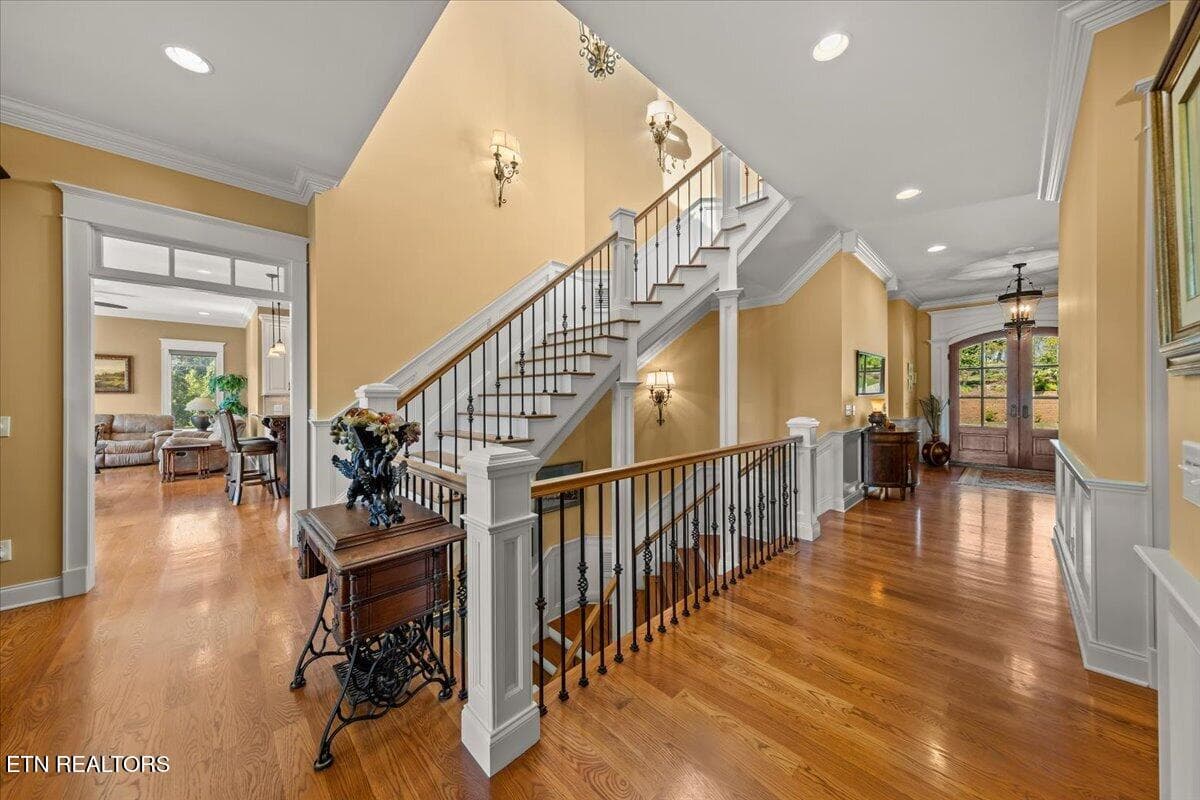 Grand Staircase - 436 Waterfront Way, Spring City, TN 37381