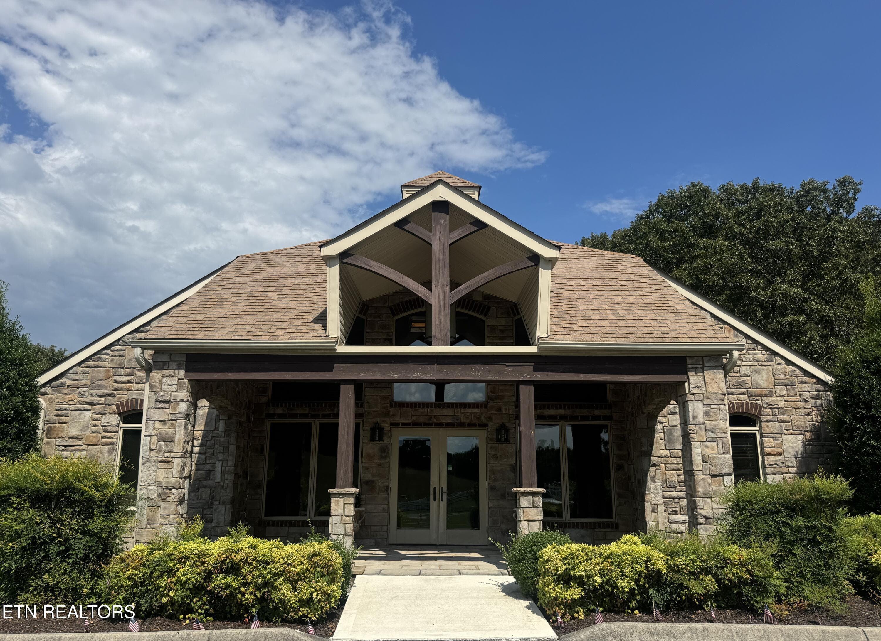 Clubhouse 1 Kiley Niles Engel & Volkers - 436 Waterfront Way, Spring City, TN 37381
