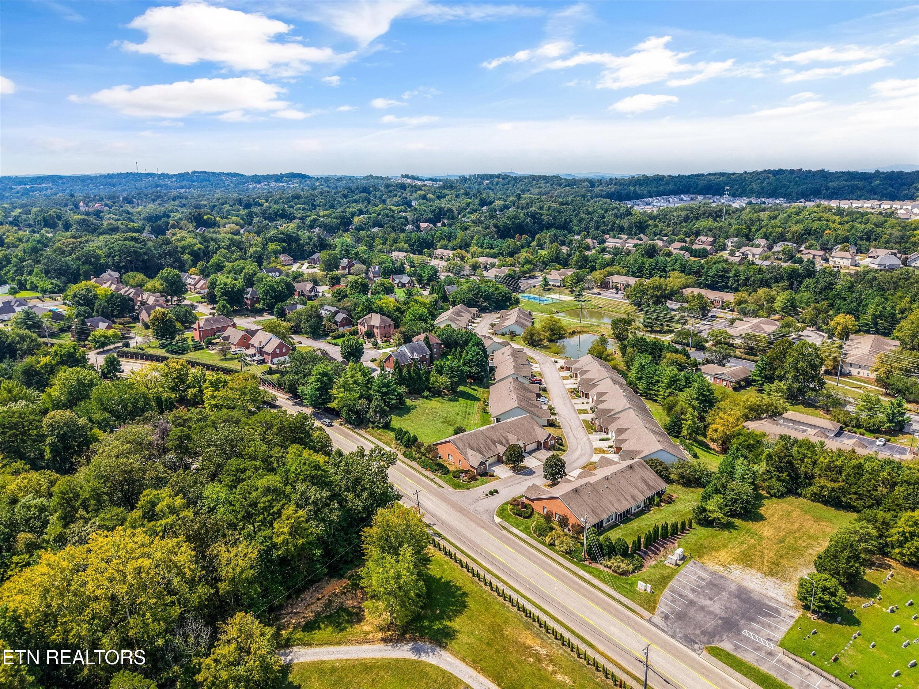 601 Applegate Lane Knoxville, TN 37934 - 601 Applegate Lane, Farragut, TN 37934