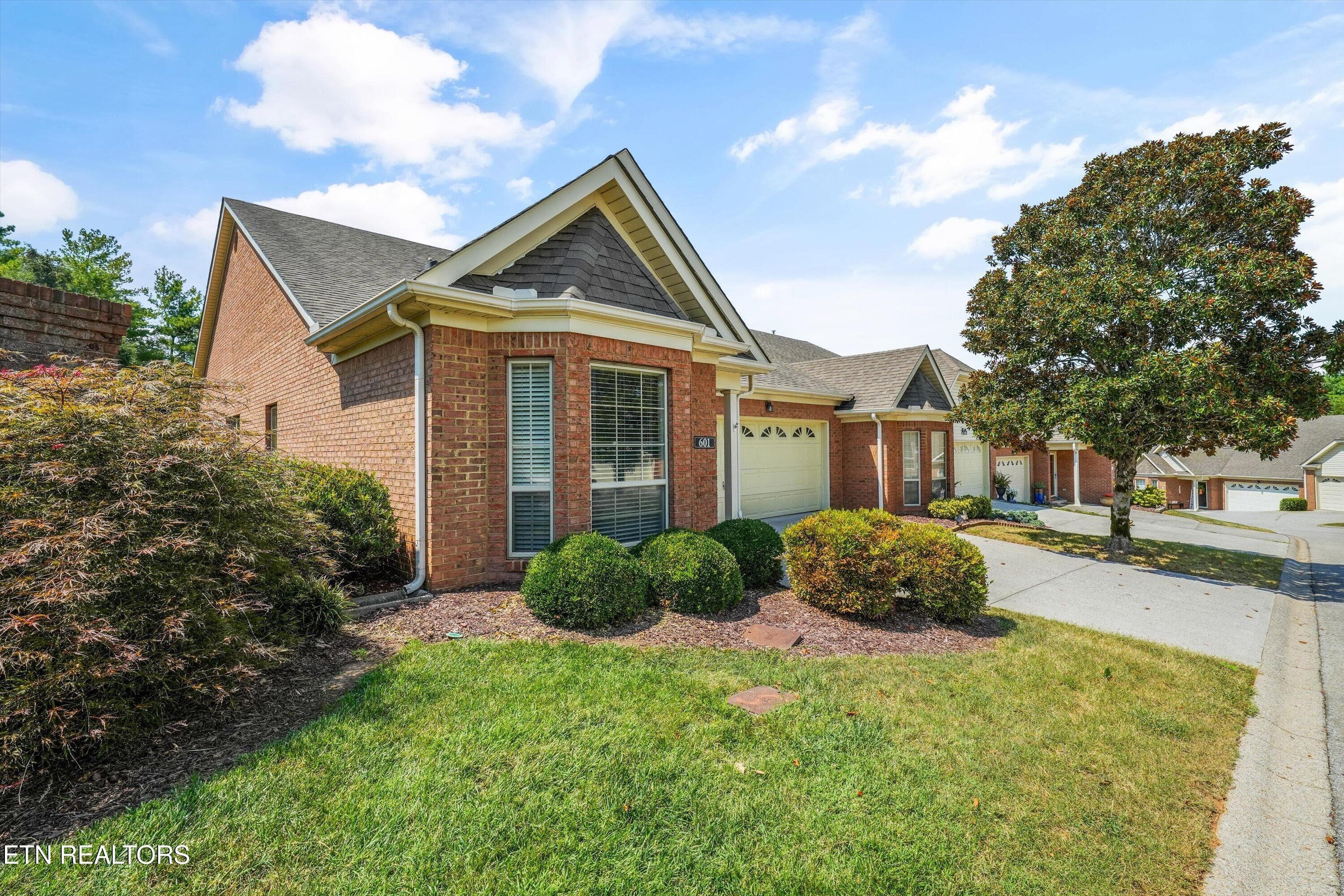 601 Applegate Lane Knoxville, TN 37934 - 601 Applegate Lane, Farragut, TN 37934