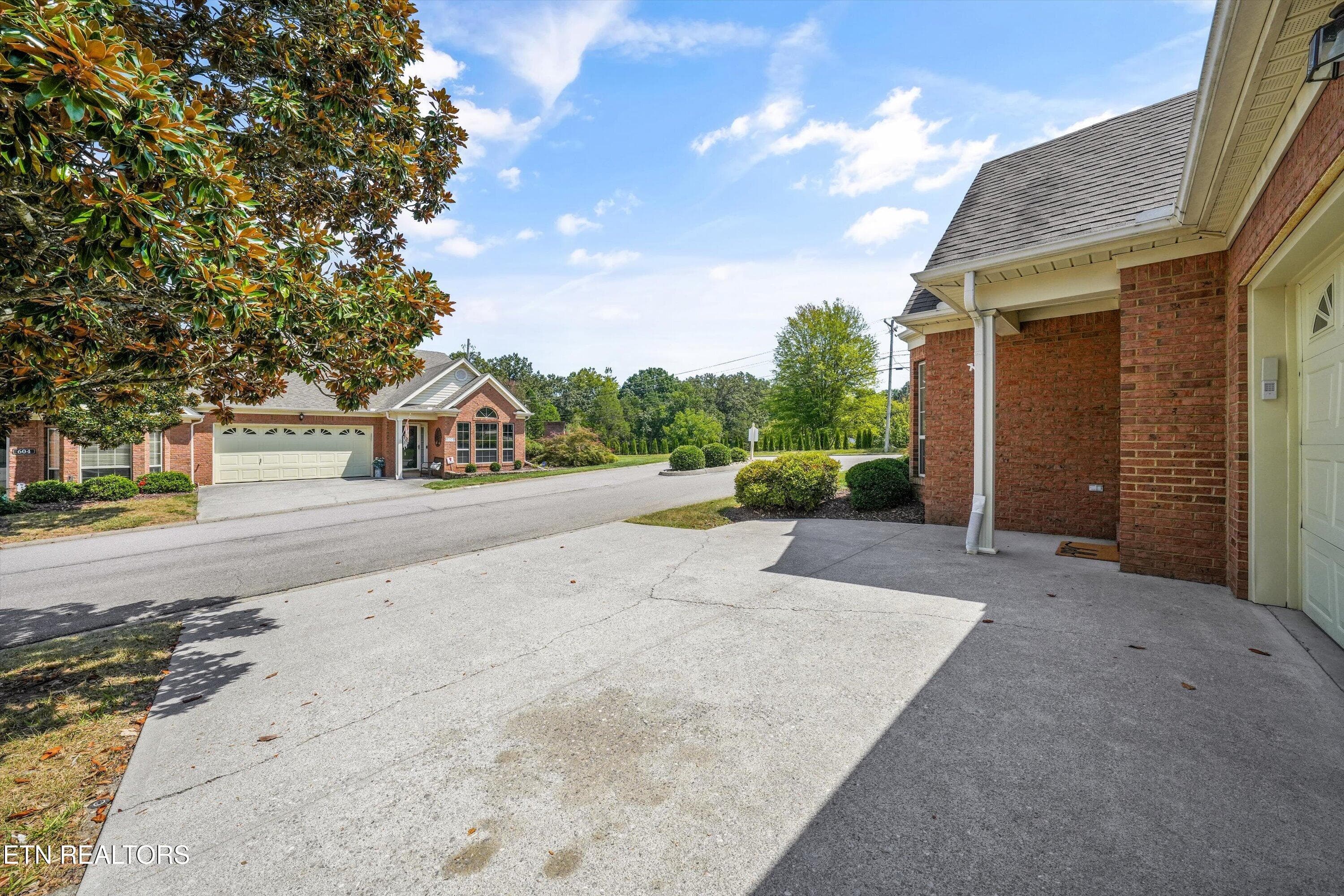 601 Applegate Lane Knoxville, TN 37934 - 601 Applegate Lane, Farragut, TN 37934